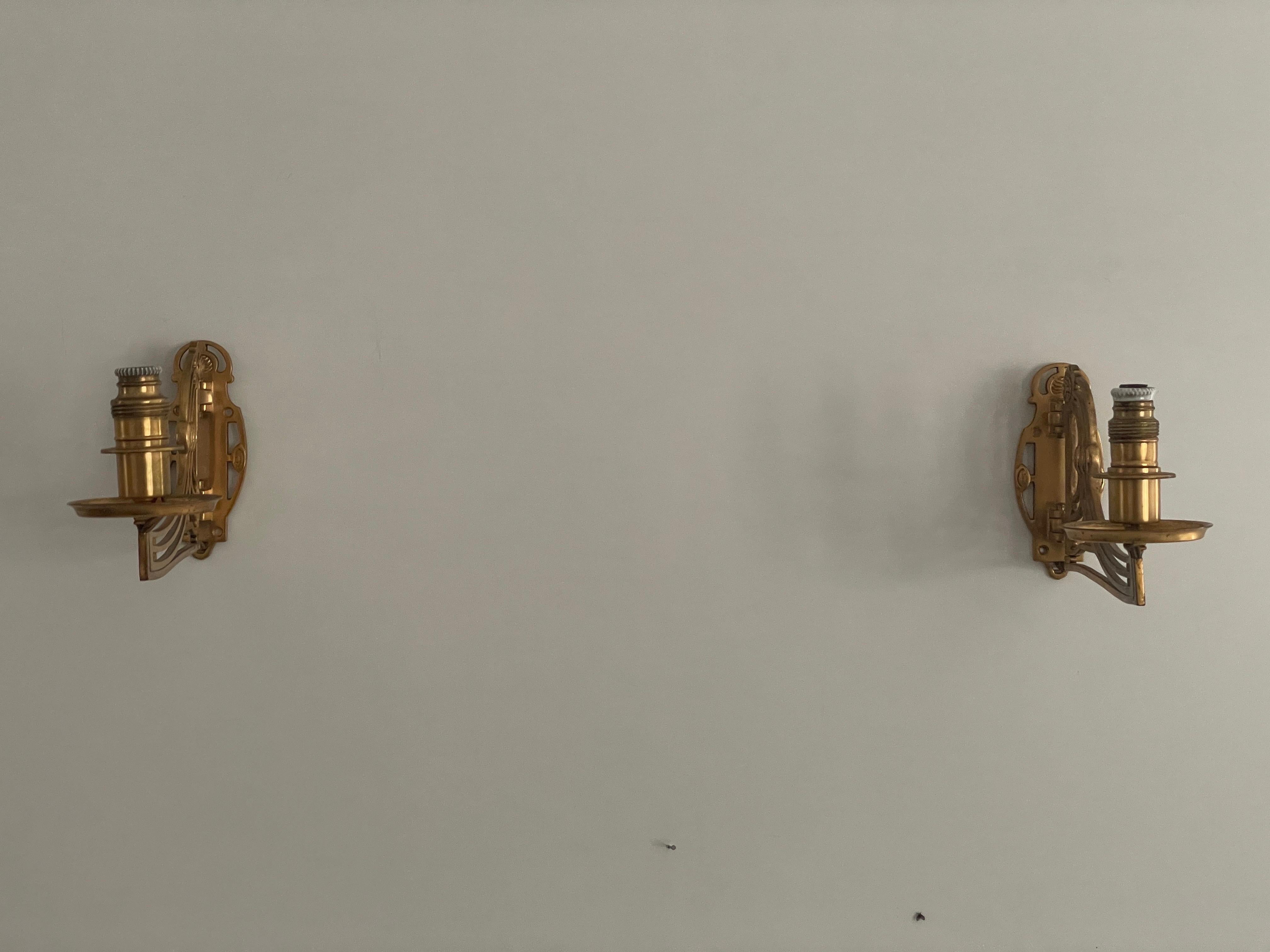 Exclusivo par de apliques Art Nouveau de latón, años 20, Alemania en Excelente estado para la venta en Hagenbach, DE