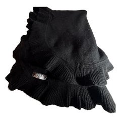 Exclusivo chal/toalla de cachemira y lana Hand Made in Nepal Ribete de volantes Negro