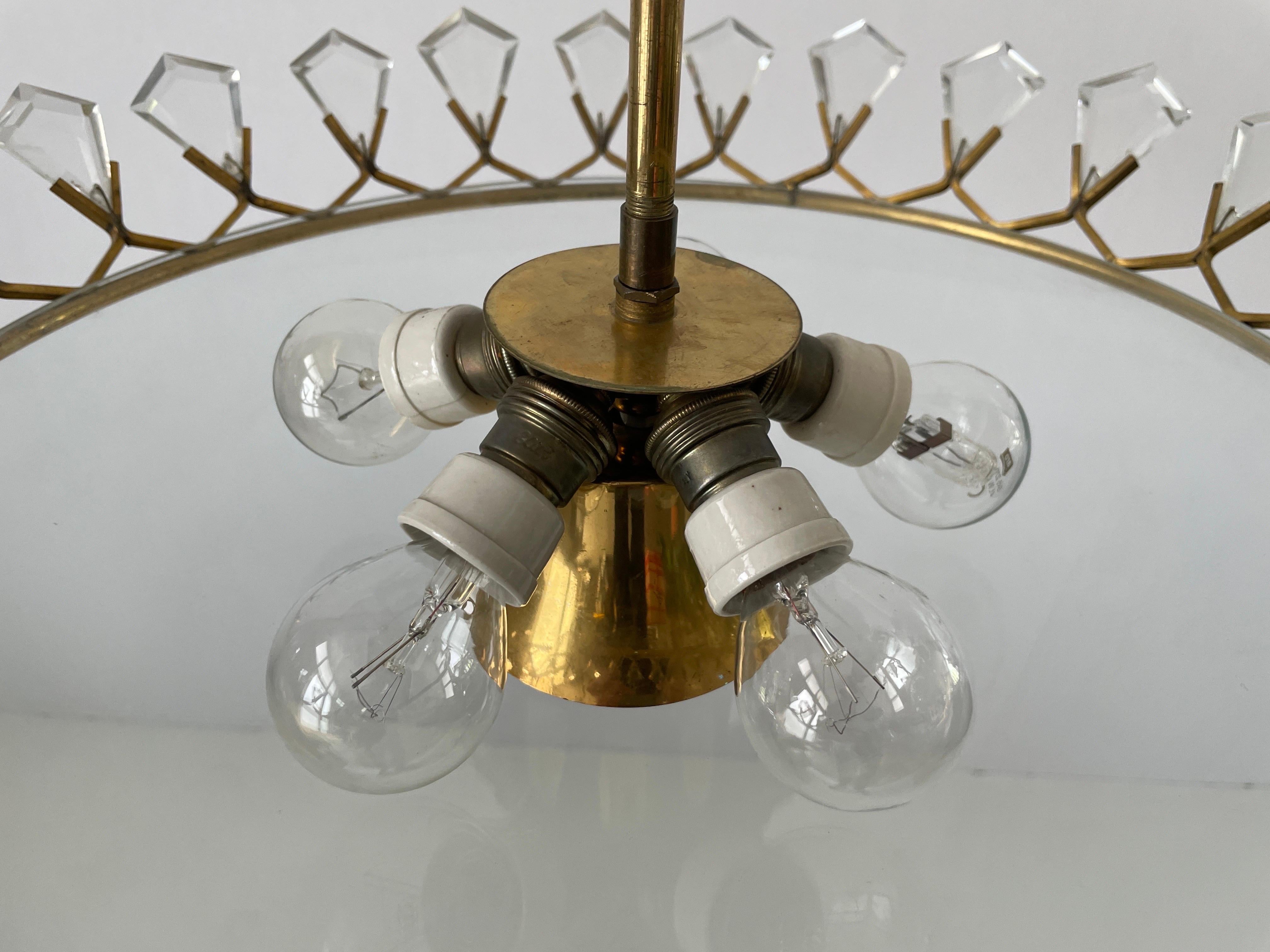 Plafonnier exclusif avec des pièces de verre en cristal en forme de diamant, années 1950, Italie en vente 3