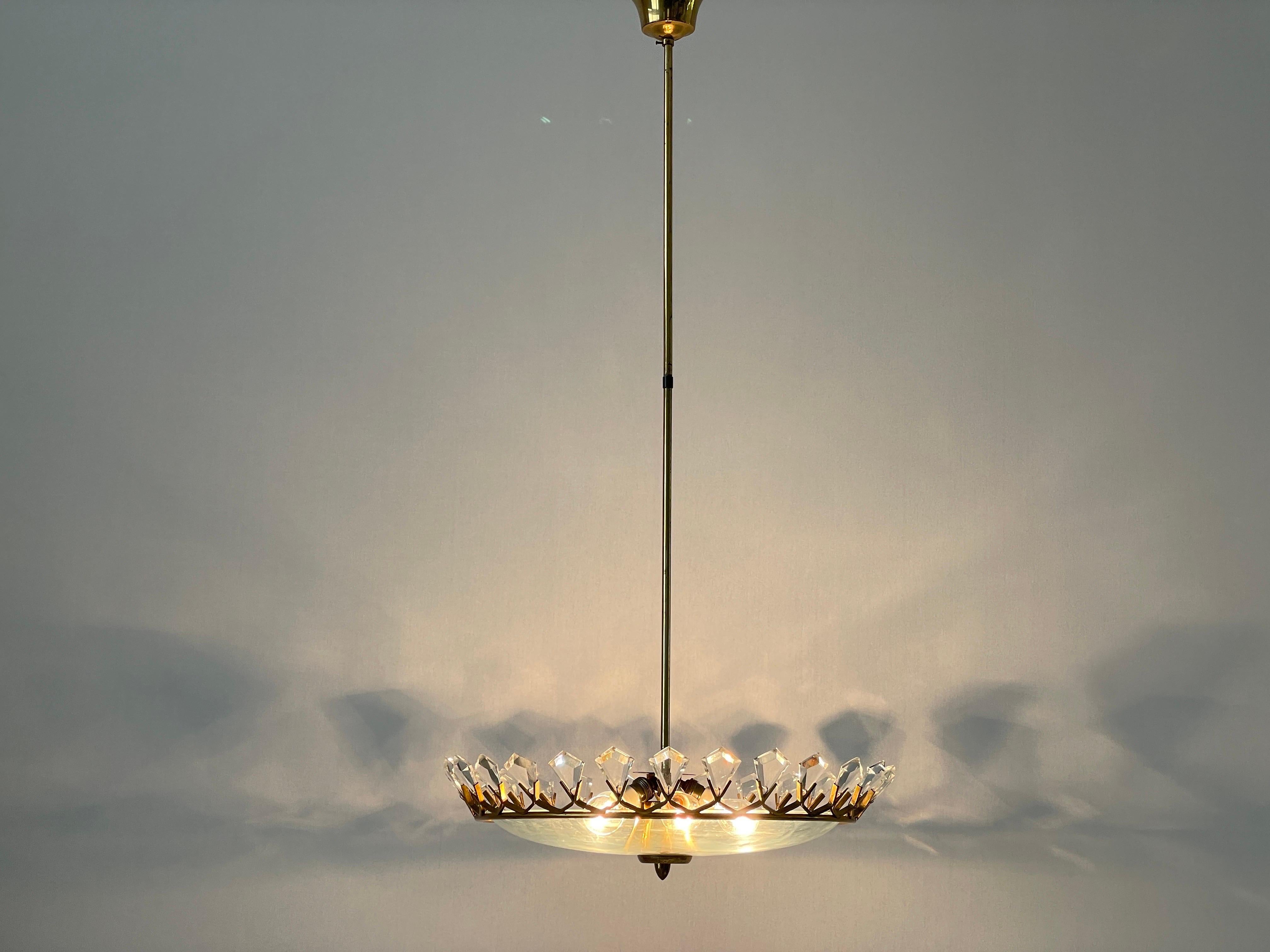 Plafonnier exclusif avec des pièces de verre en cristal en forme de diamant, années 1950, Italie en vente 5