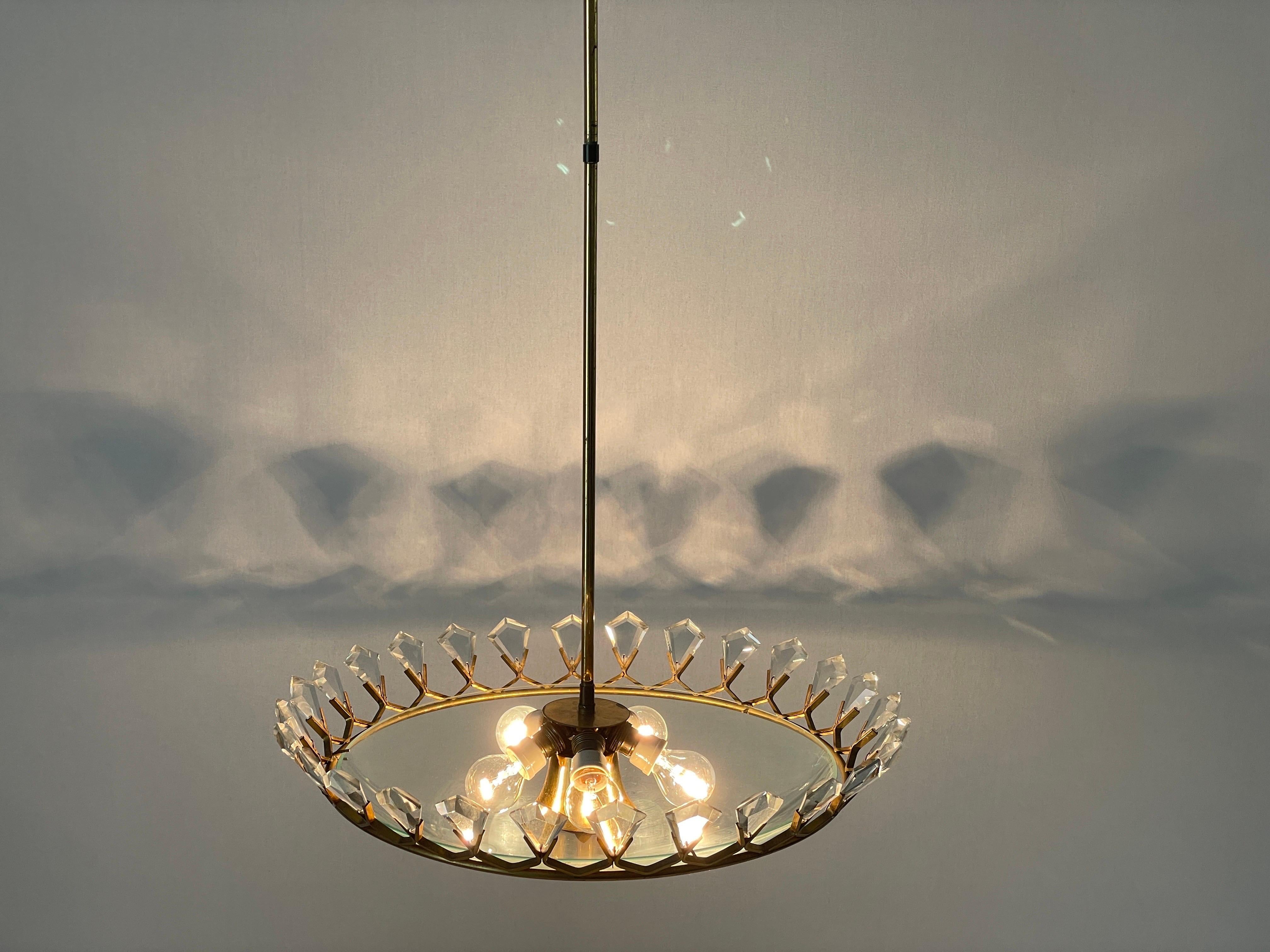 Plafonnier exclusif avec des pièces de verre en cristal en forme de diamant, années 1950, Italie en vente 6