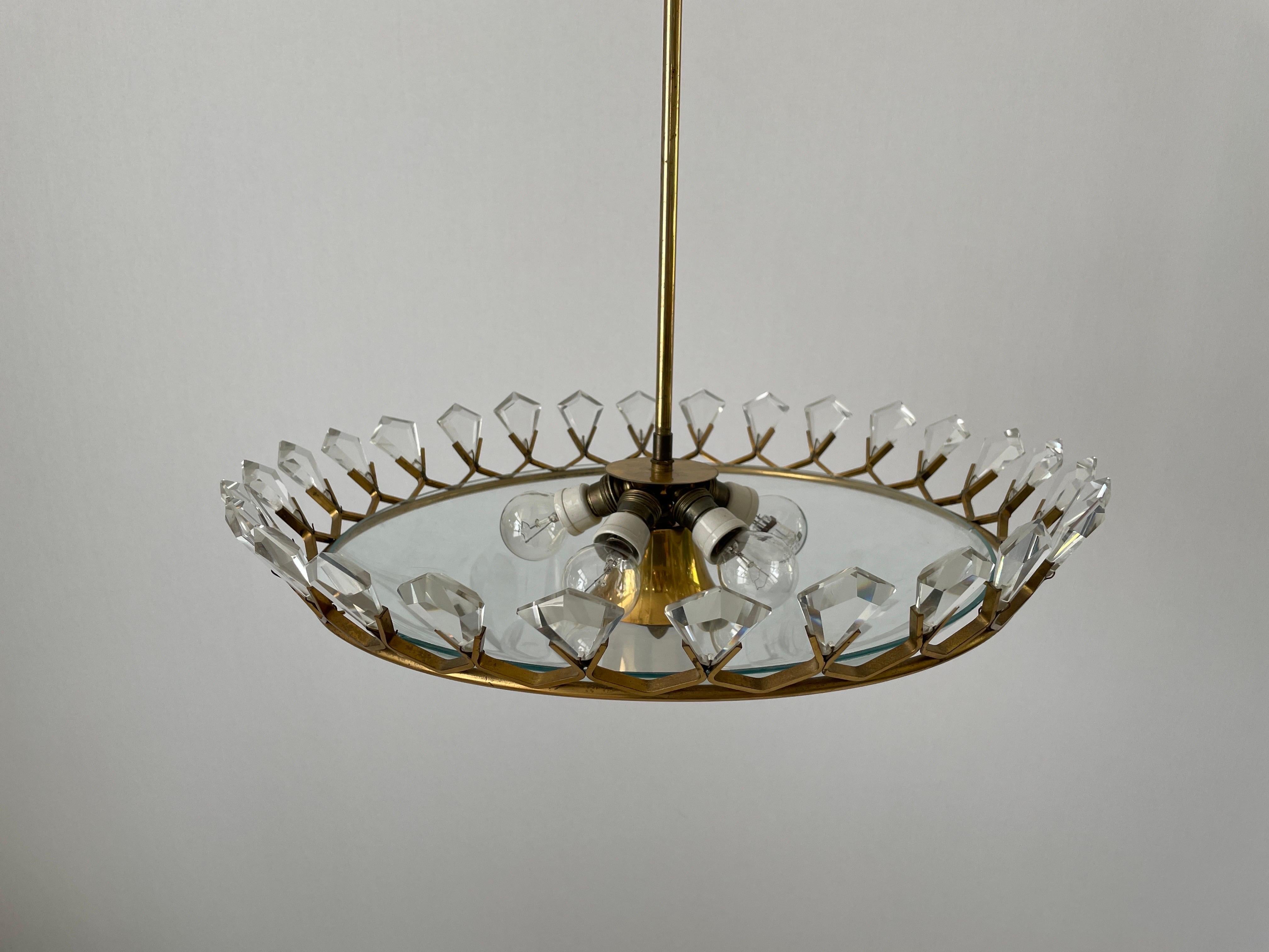 Milieu du XXe siècle Plafonnier exclusif avec des pièces de verre en cristal en forme de diamant, années 1950, Italie en vente