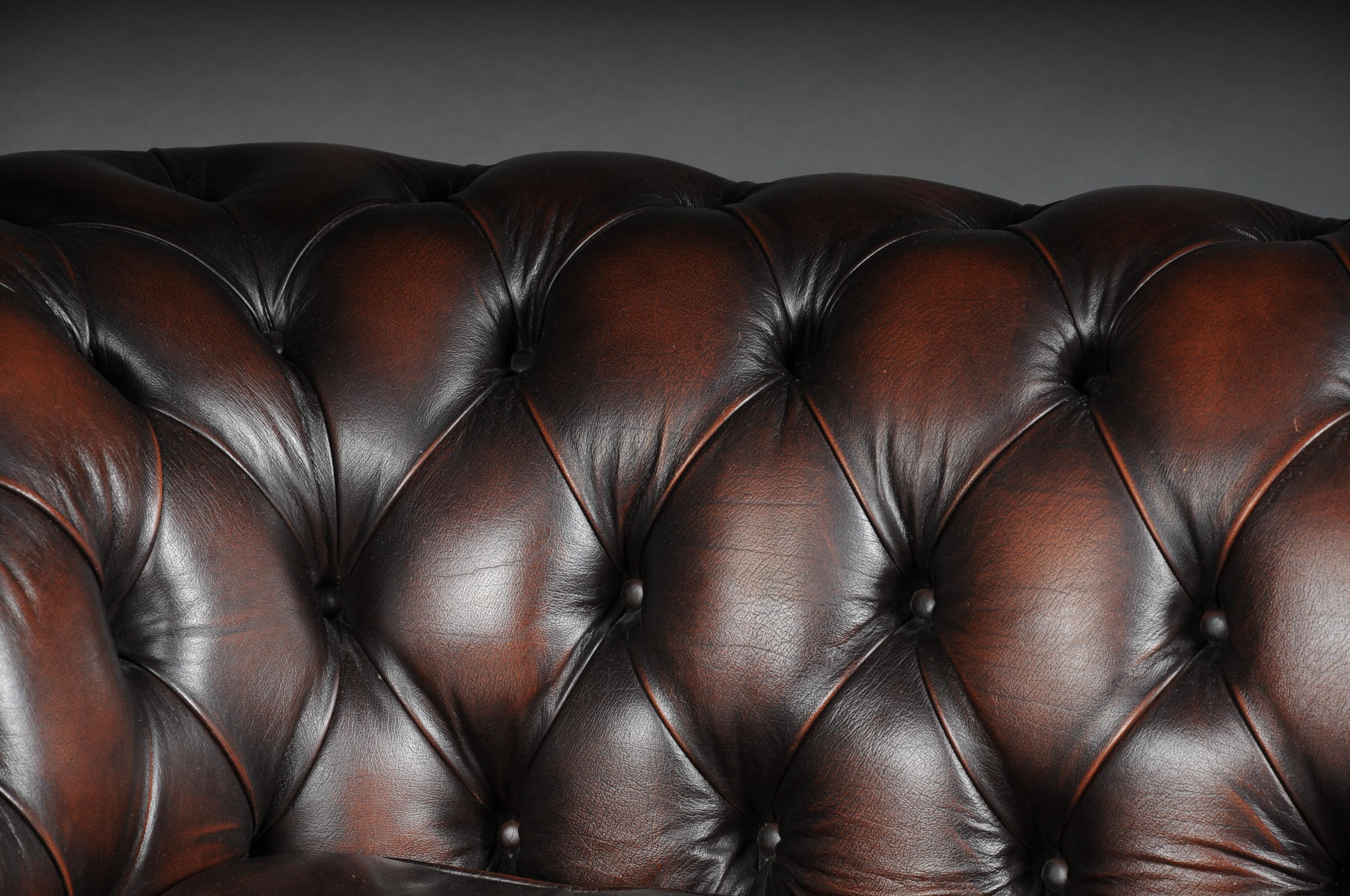 Exclusive Chesterfield Couch / Sofa, Brown 13
