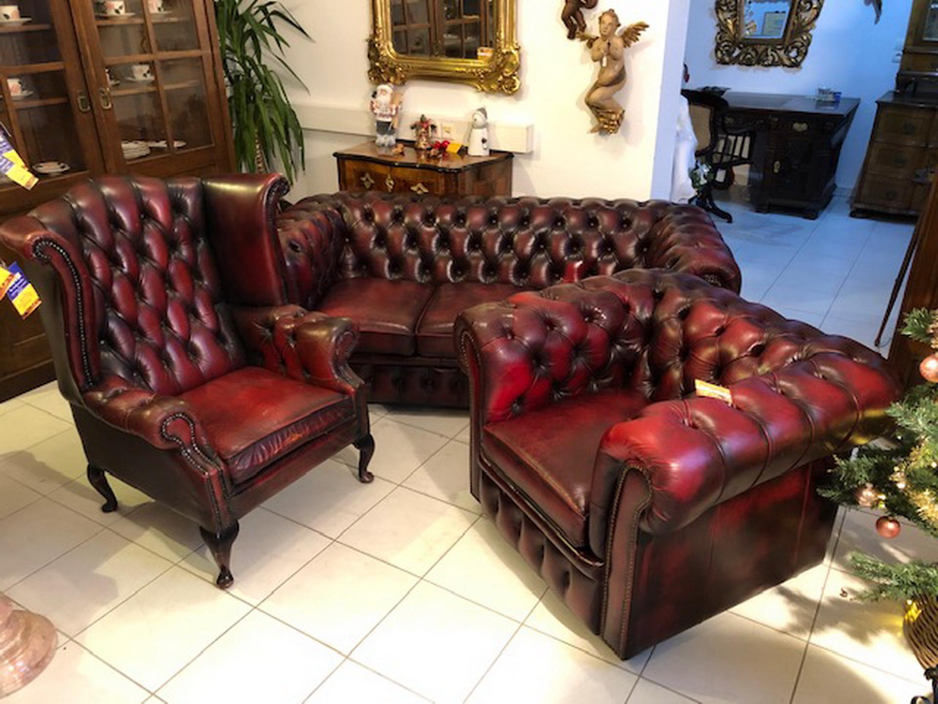 English Exclusive Chesterfield Living Room Set in Antique Red Leather