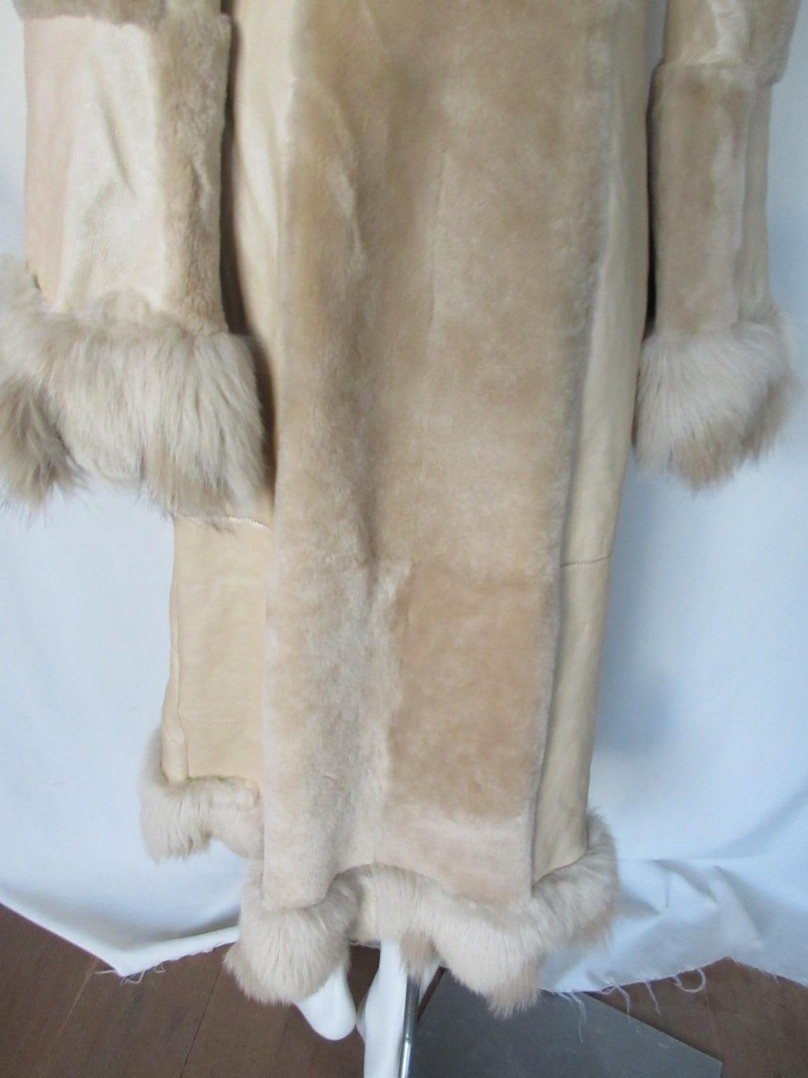 Exclusive Chique Lamb Shearling Fur Long Coat For Sale 2