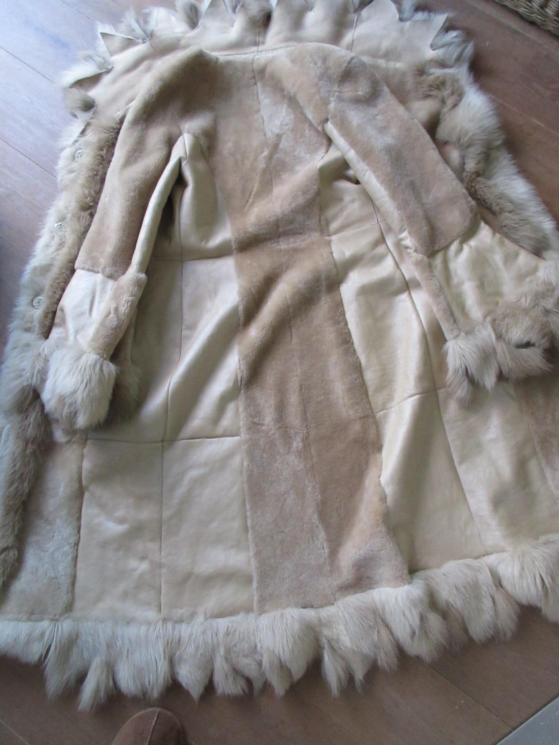 Exclusive Chique Lamb Shearling Fur Long Coat For Sale 3