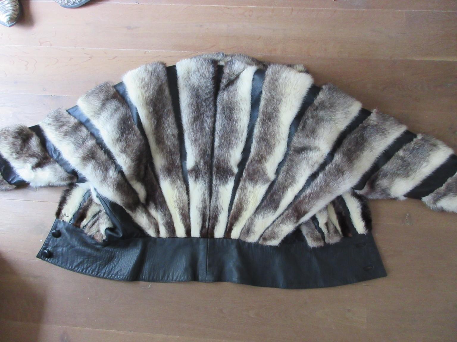 Veste en cuir avec fourrure de vison Exclusive Cross en vente 3