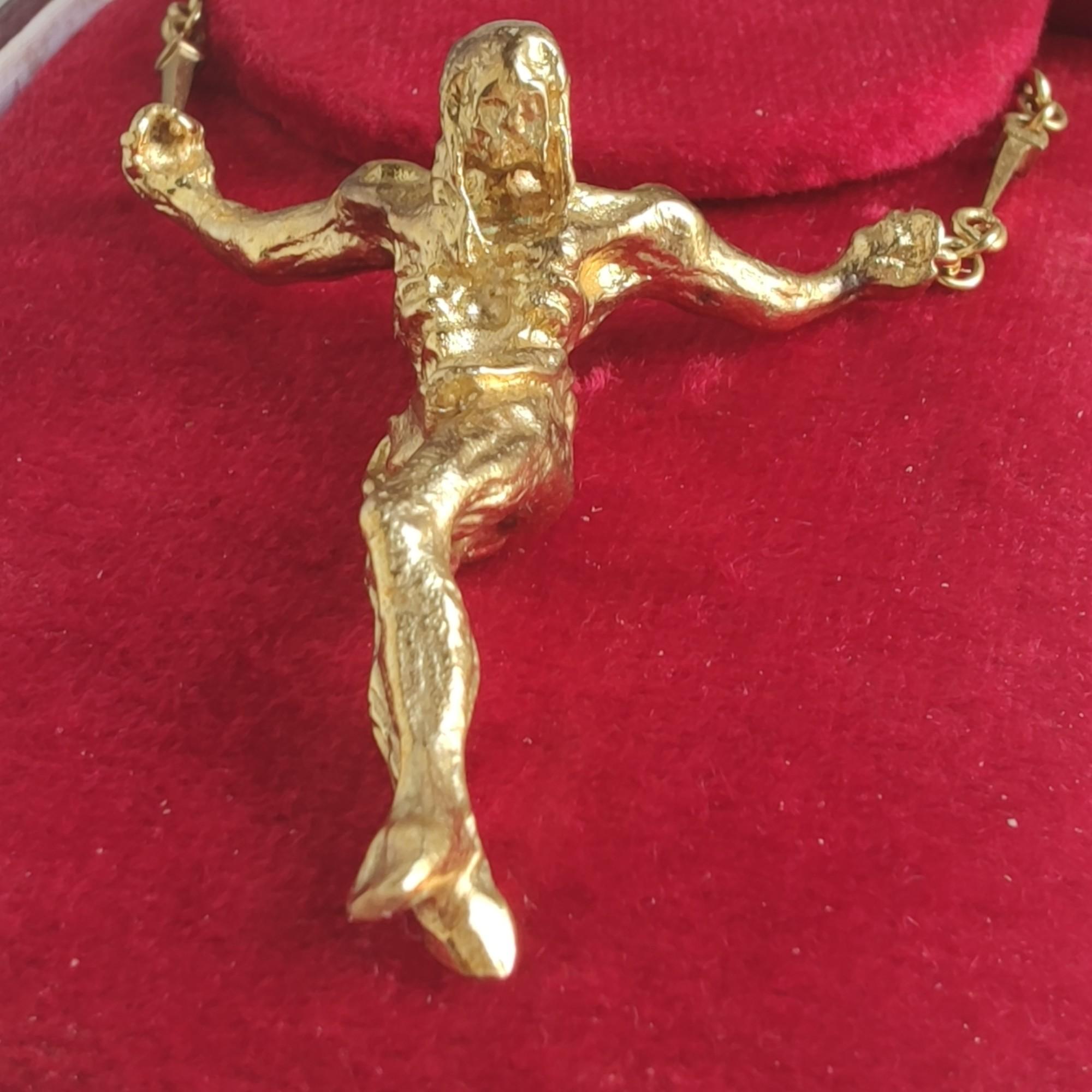 Exclusive Dalí 18K solid gold 'St. John Cross' Necklace #A-821 - With Provenance For Sale 3