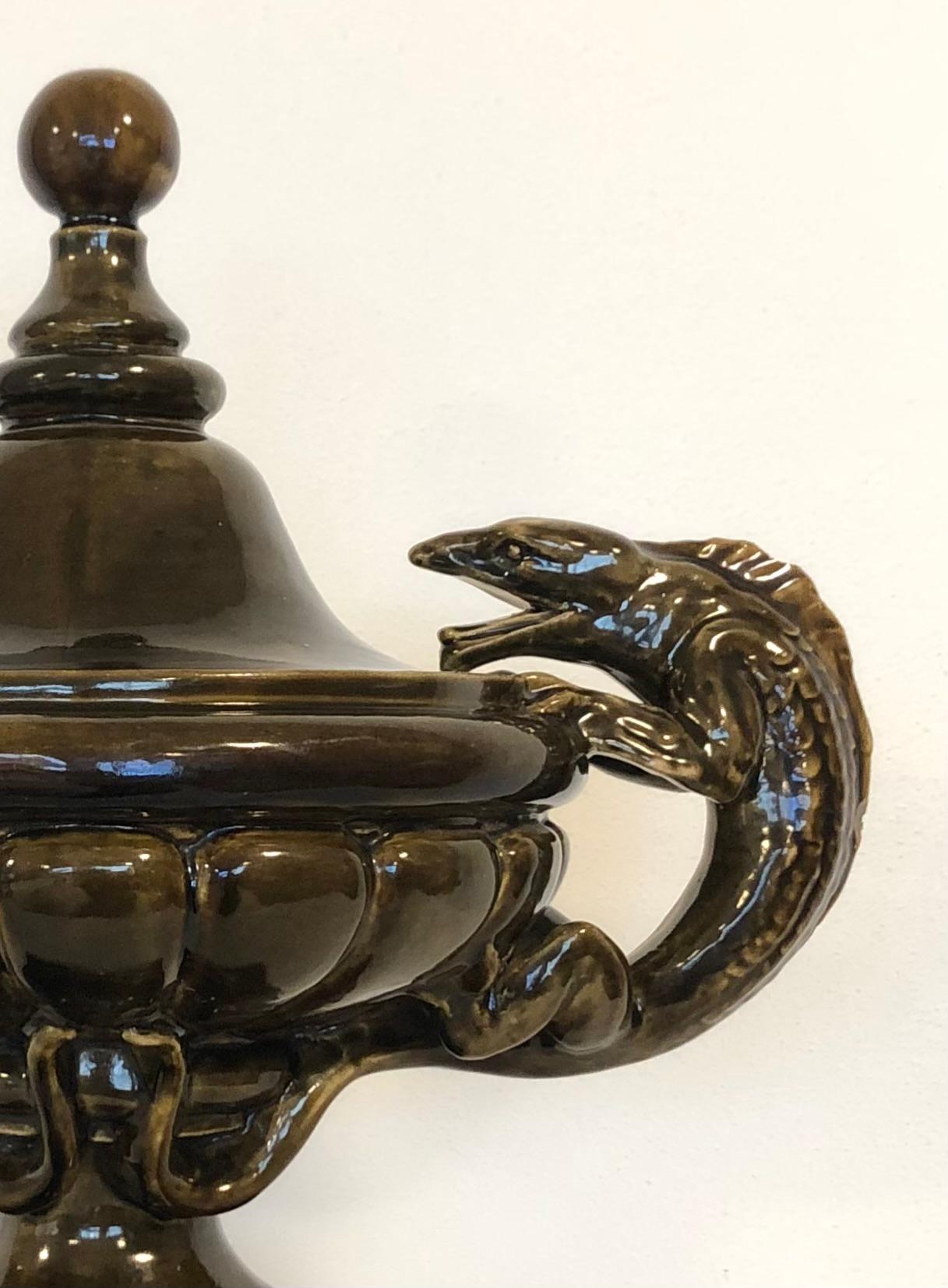 Exclusiva escultura danesa Jugend 1900 de cerámica artística con criaturas míticas Cerámico en venta