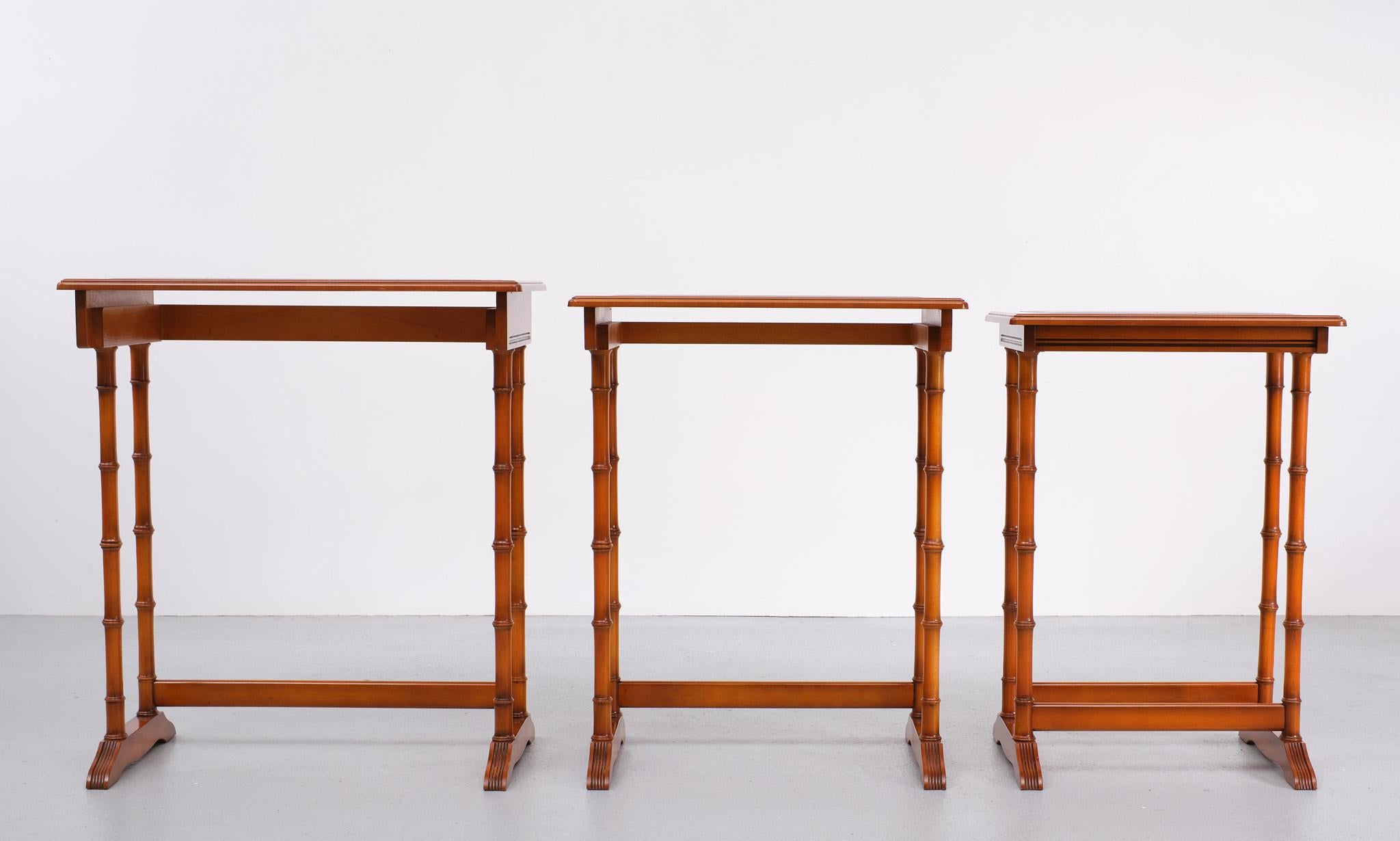   Exclusive English furniture  Cherry wood nesting tables  1970s  For Sale 8