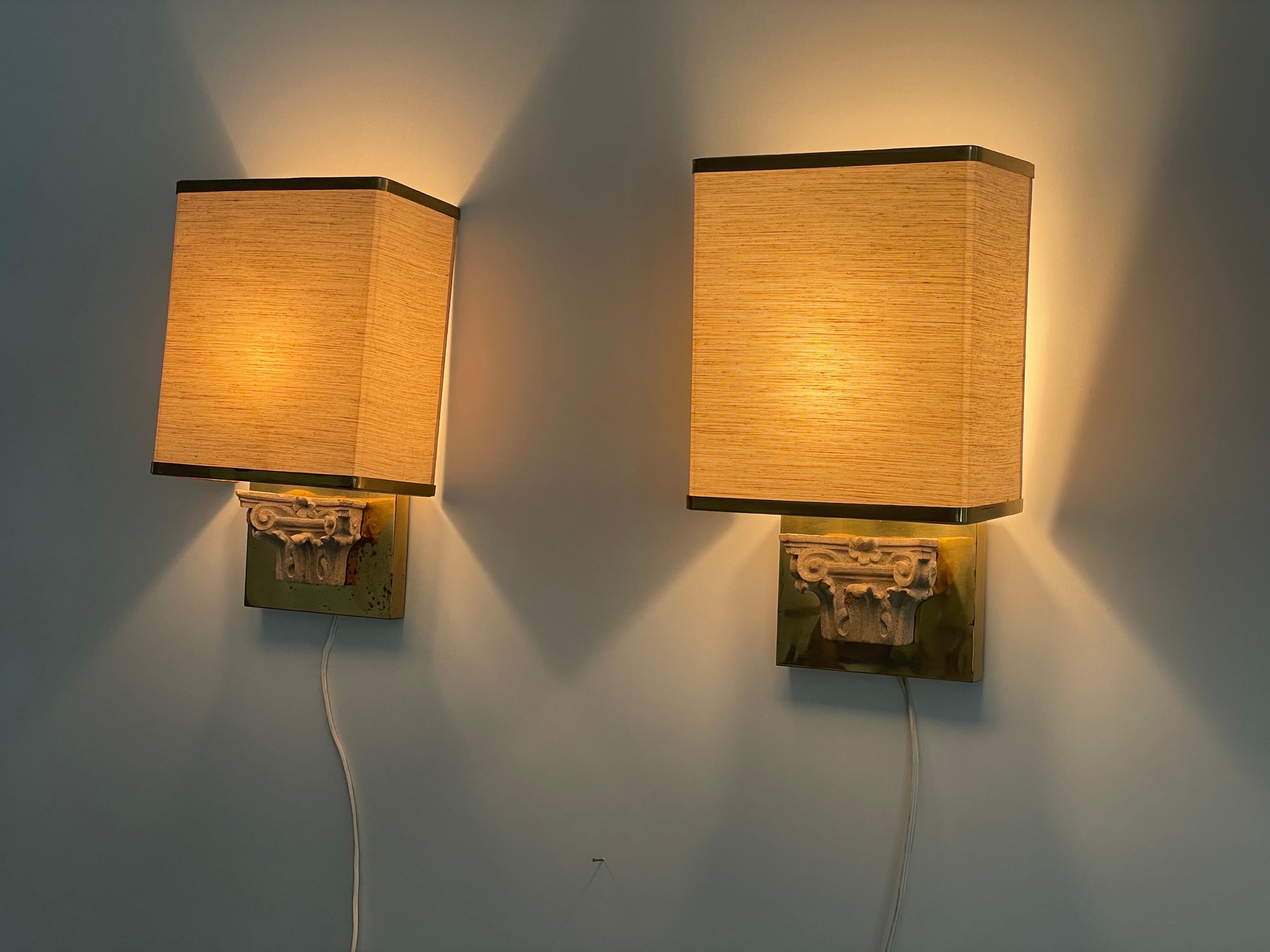 Paire d'appliques exclusives en tissu, pierre et laiton, années 1960, Italie en vente 5