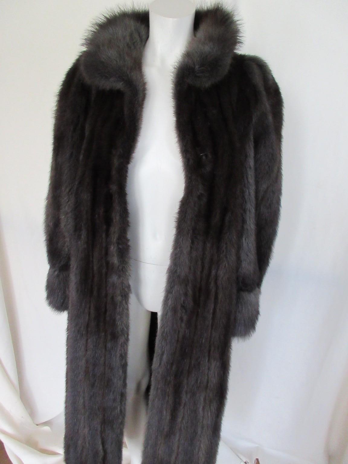 Esclusivo cappotto di pelliccia di zibellino Fisher in vendita 7