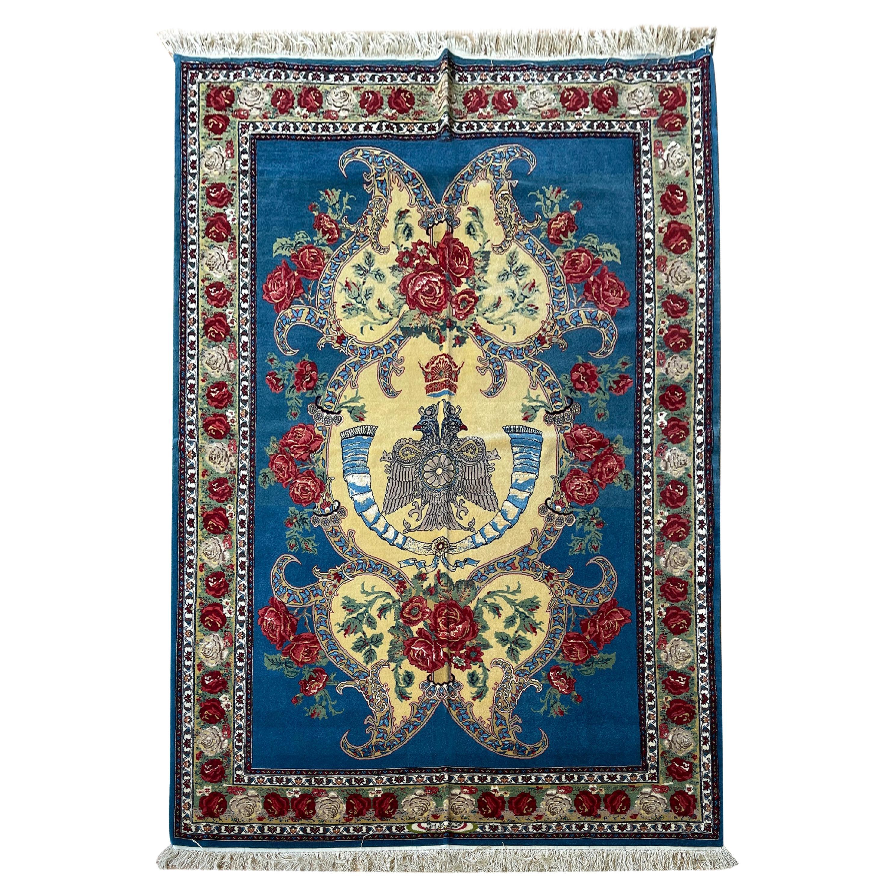 Tapis à fleurs exclusif, tapis bleu en soie tissé à la main, tapis oriental kurde symbolique en vente