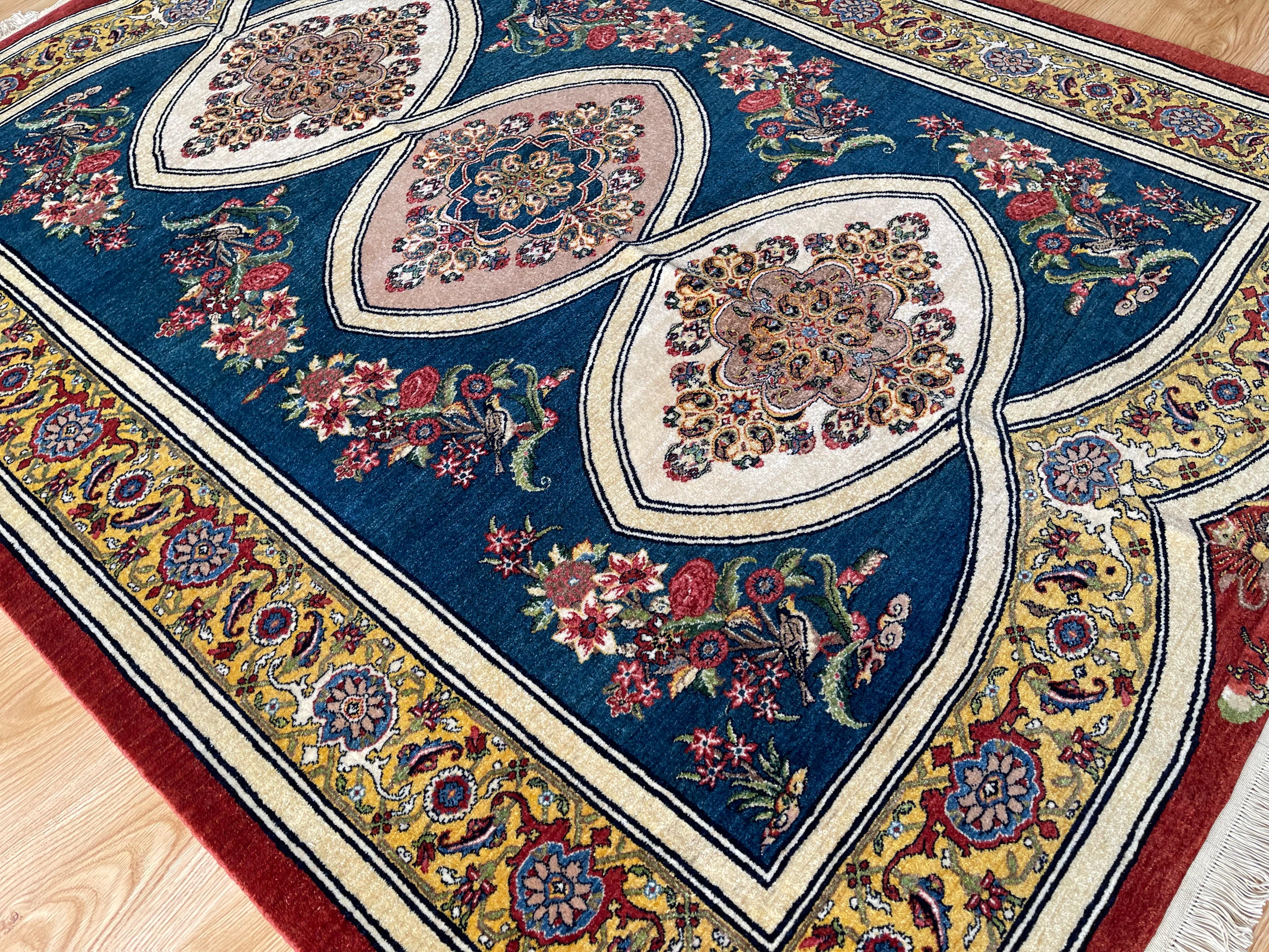 XXIe siècle et contemporain Tapis à fleurs exclusif, tapis en soie dorée et Kurk tissé à la main, tapis d'Orient kurde en vente