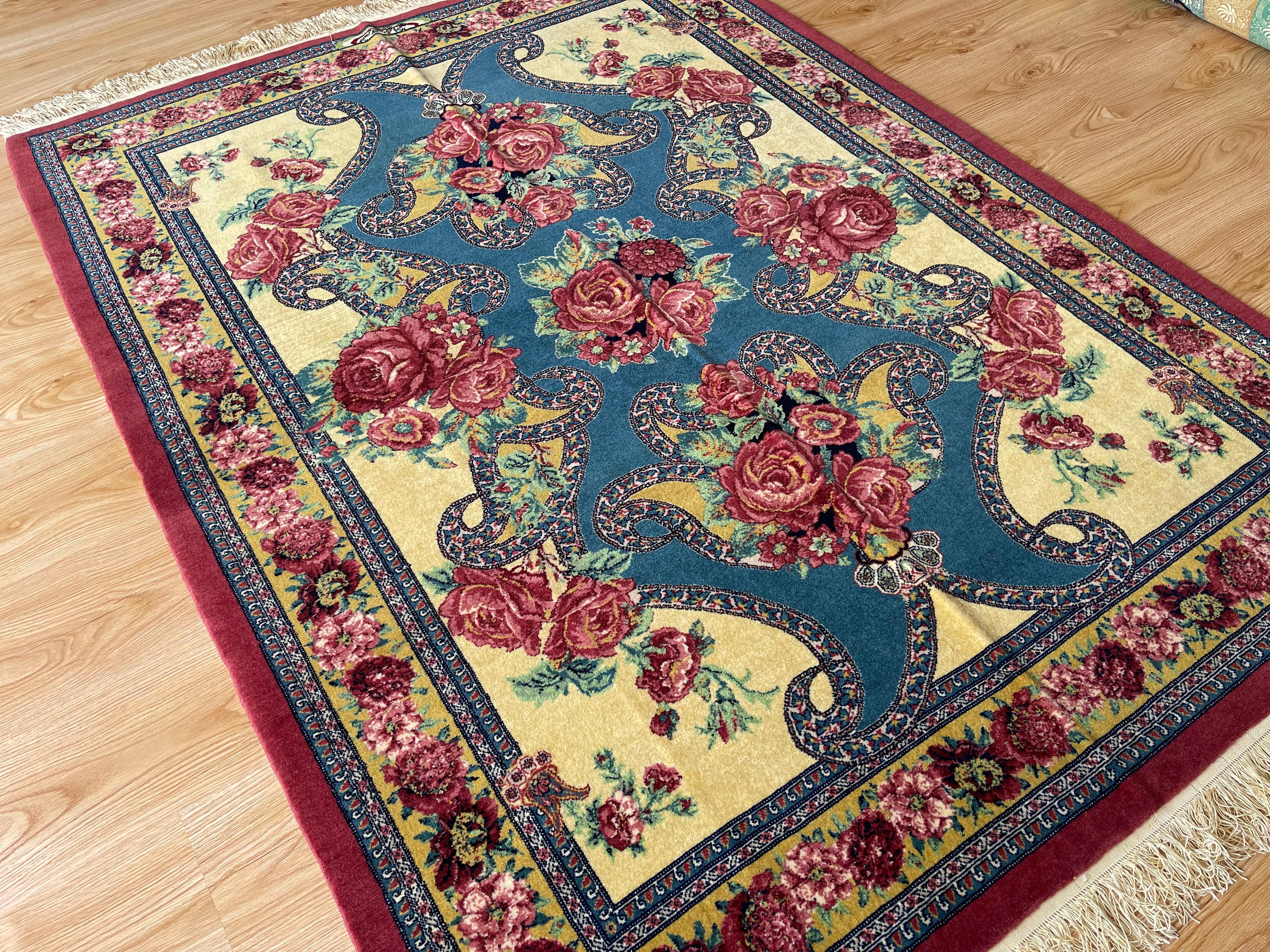 Exclusive Floral Rug, Silk Handwoven Carpet, Kurdish Oriental Rug In Excellent Condition For Sale In Hampshire, GB