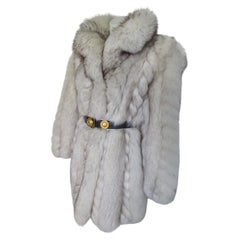 Esclusivo cappotto di pelliccia di volpe bianca