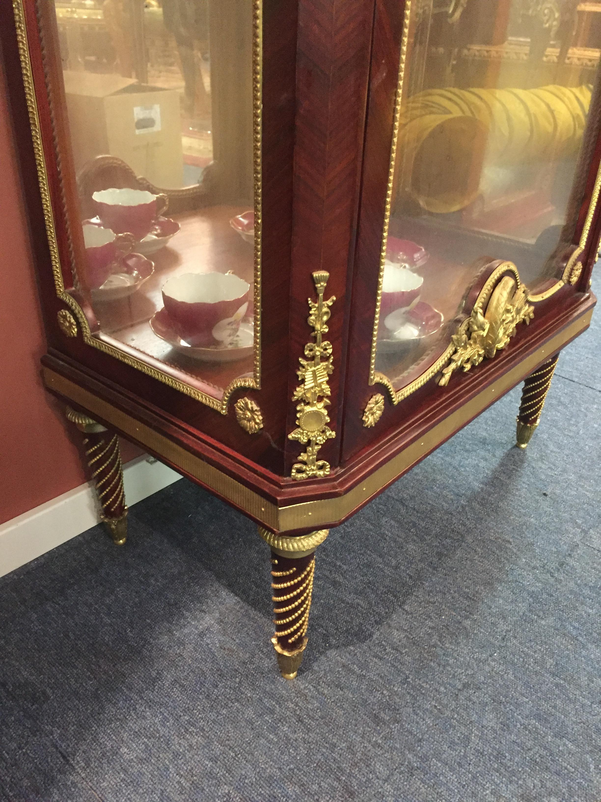 Exclusive French Vitrine in Louis XVI Style 4
