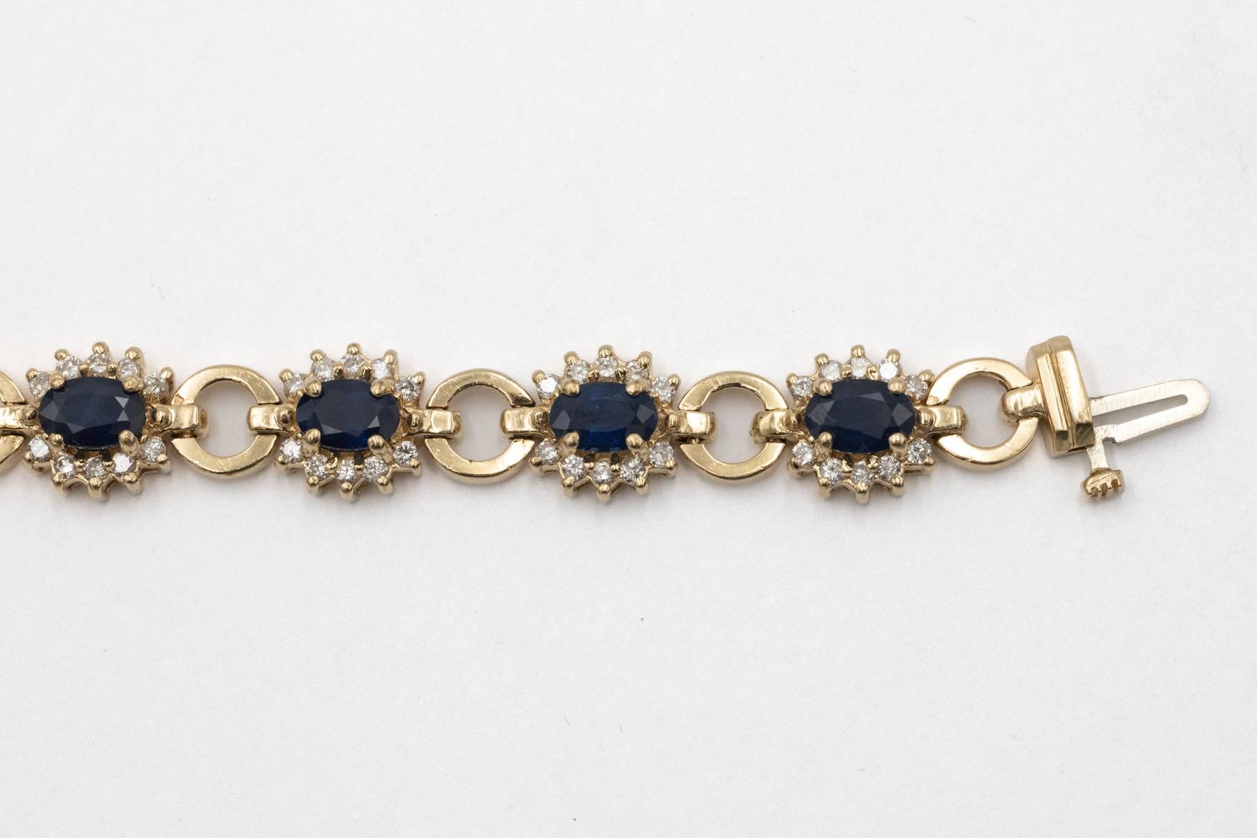 Bracelet exclusif en or avec saphirs et diamants en vente 2