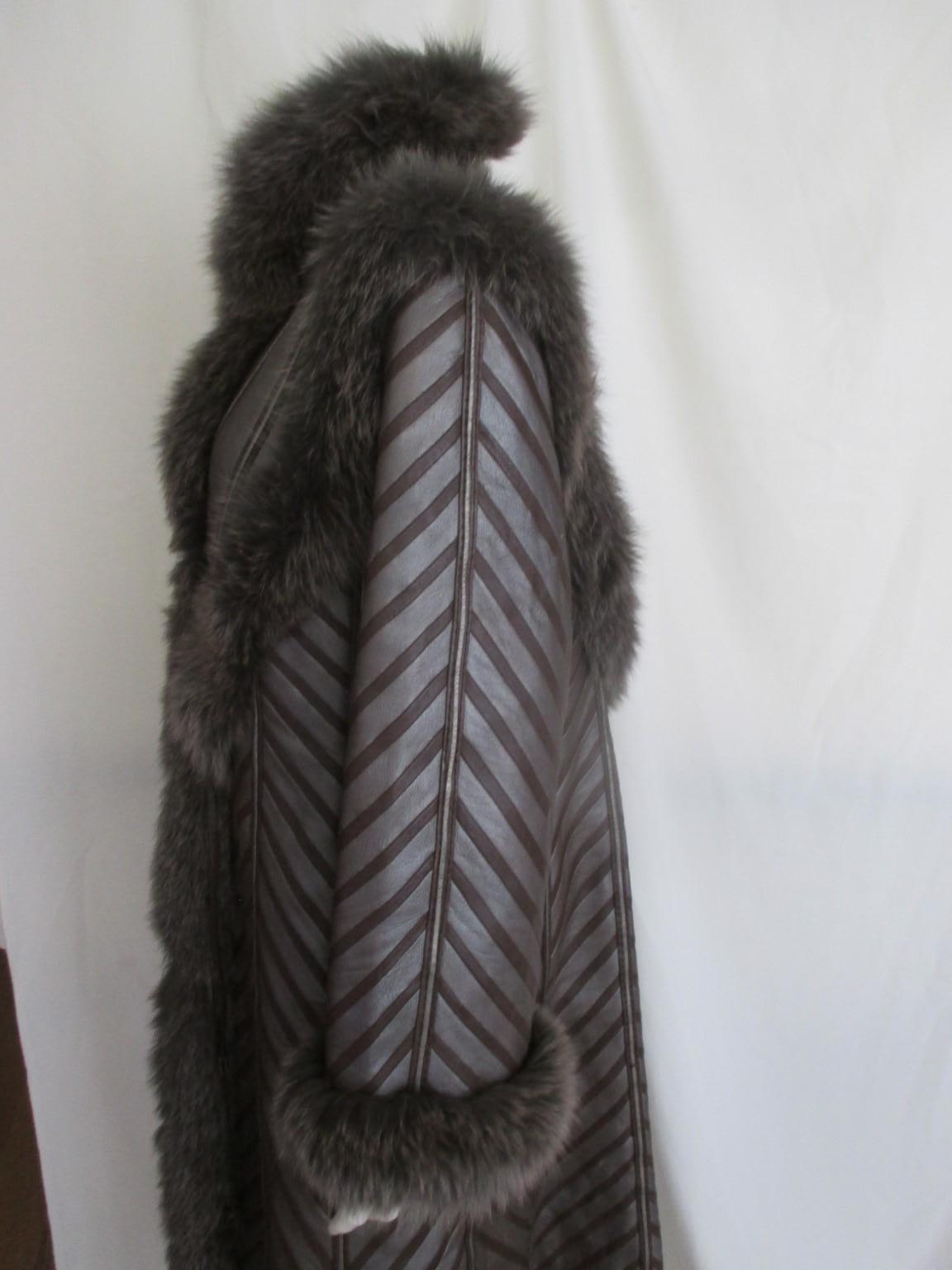 Exclusive Bronze Gold Brown Lamb Fox Fur Chevron Leather Coat In Good Condition For Sale In Amsterdam, NL