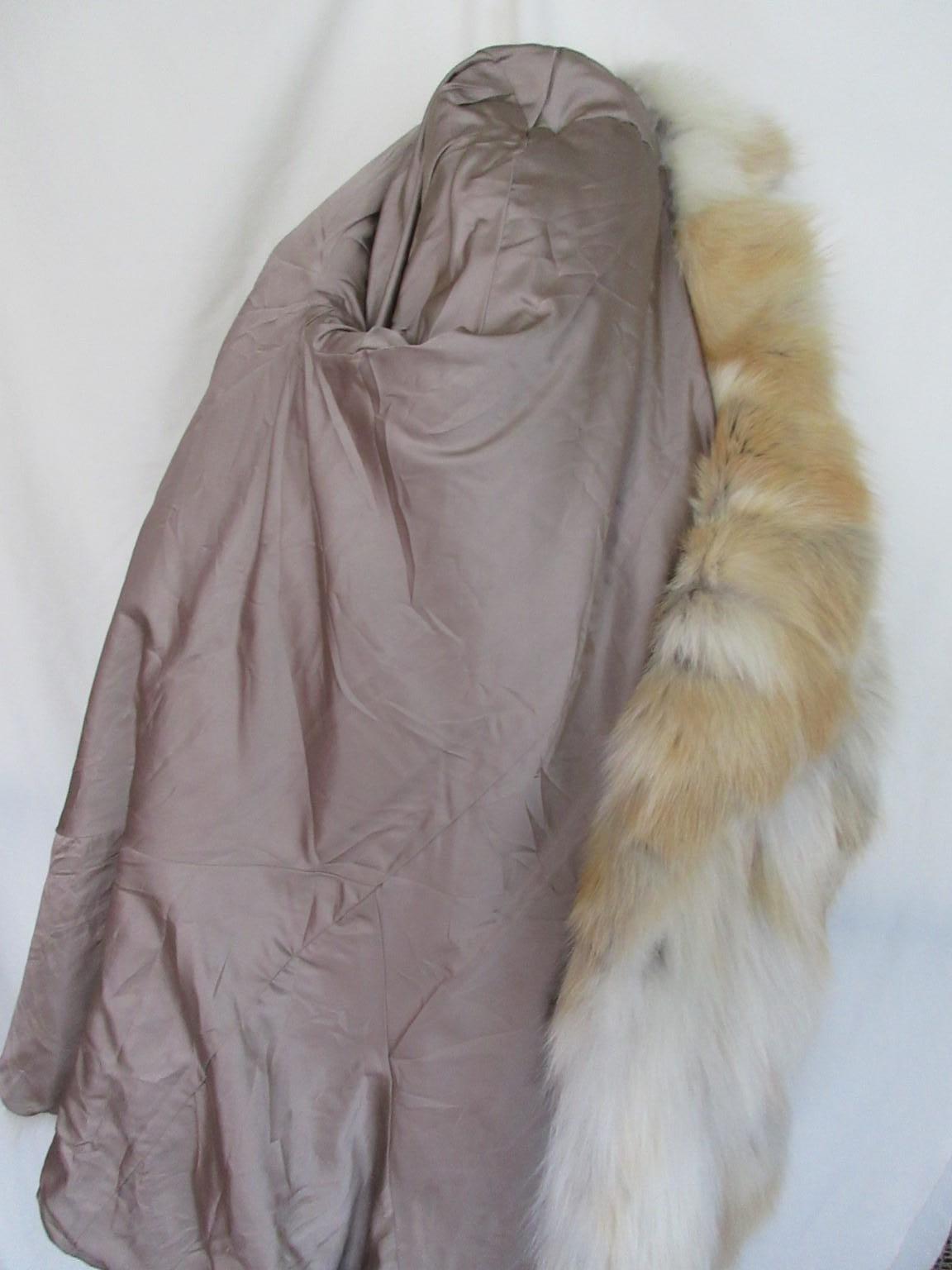 Exclusive Golden Fox Fur Coat For Sale 5