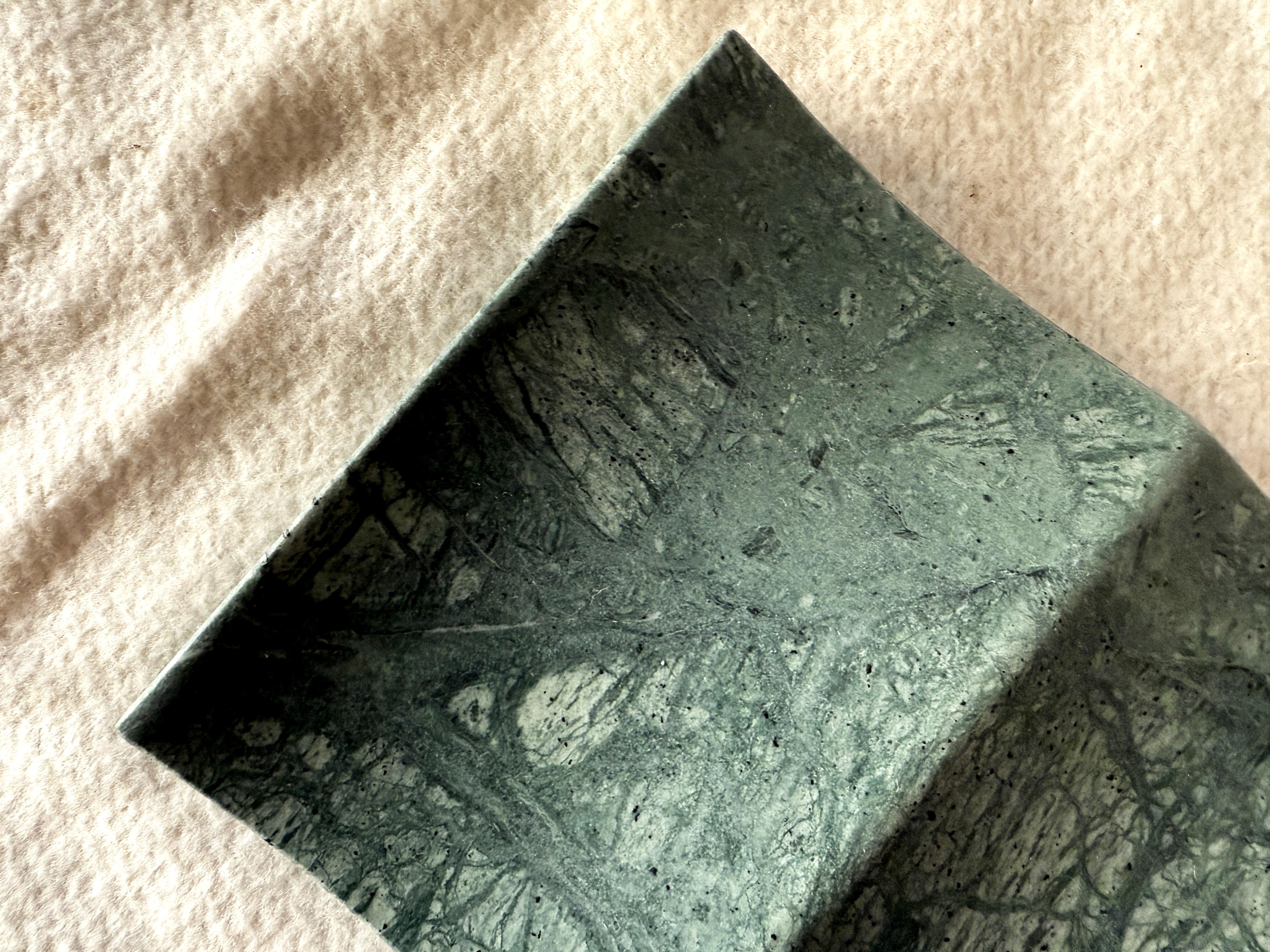 Exclusive Green India Marble Luxury Jewelry Tray Unique Double Design Minimal
Immerse yourself in the timeless allure of this luxury jewelry tray in natural stone, meticulously crafted from Green India marble—a noble material celebrated for its deep