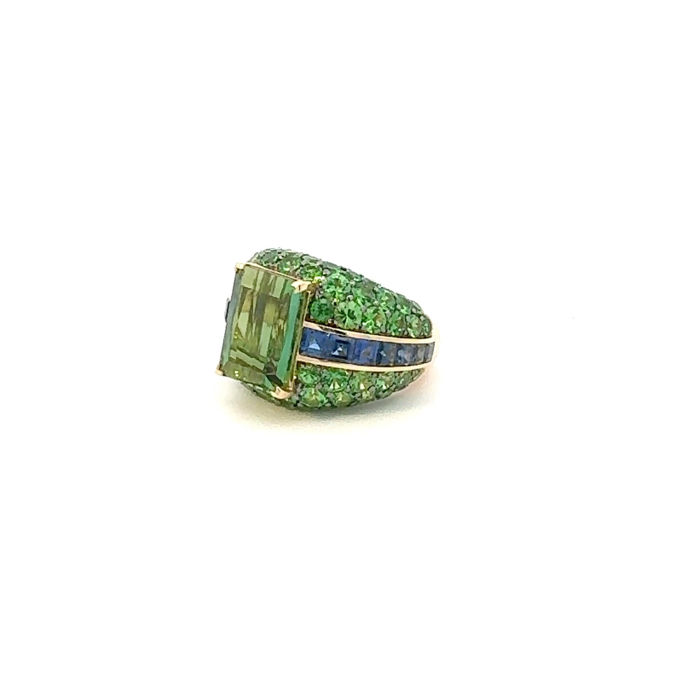 Exclusive Green Tourmaline Sapphire Tsavorite Ring White 18K Gold For Her In New Condition For Sale In Genève, GE