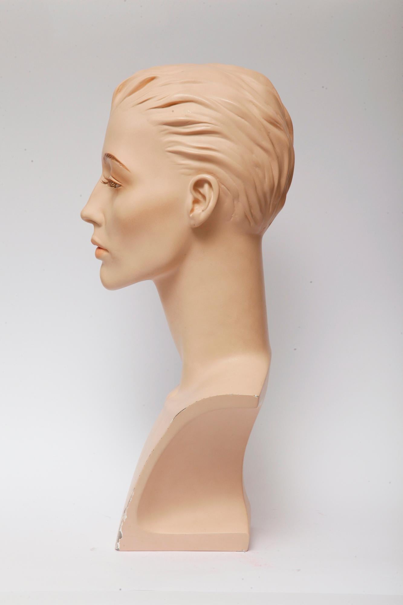 Exclusive Gypsum Mannequin Bust for Necklaces, Art Deco, Austria, 1950s For Sale 1