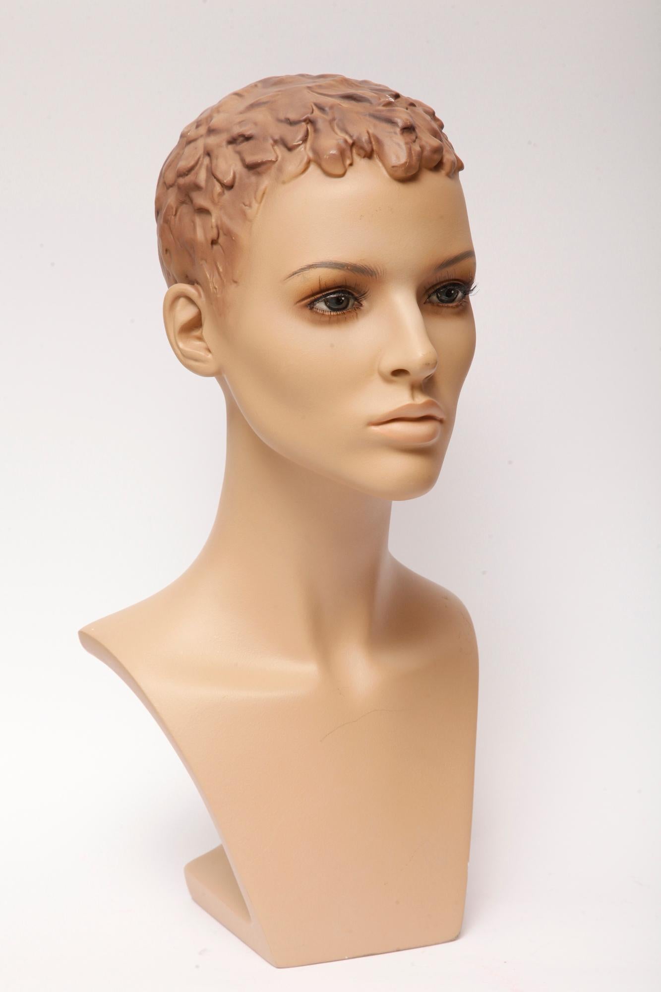 Exclusive Gypsum Mannequin Bust for Necklaces, Art Deco, Austria, 1950s For Sale 4