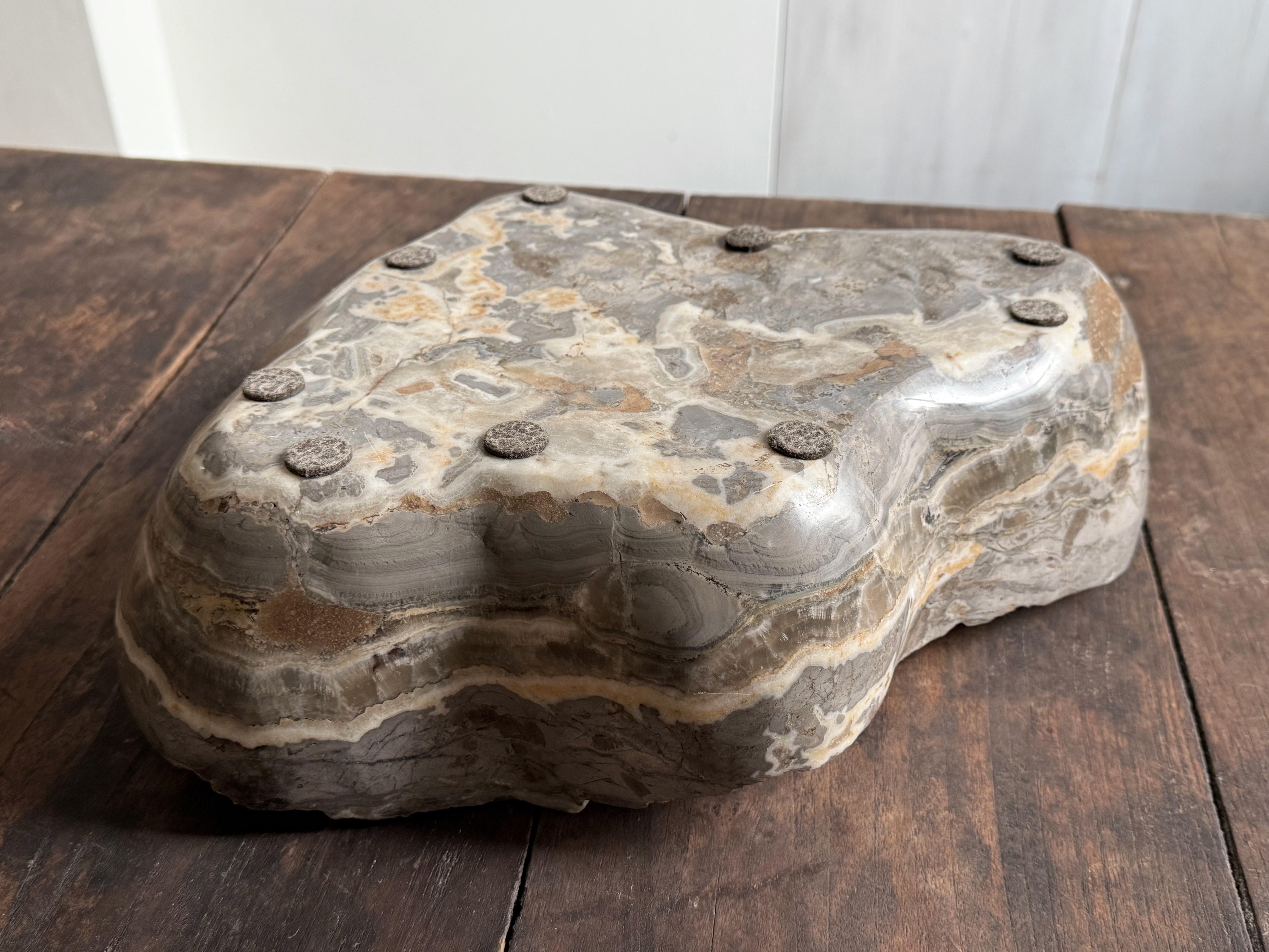 Marbre Exclusive Hand-cut marble bowl en vente