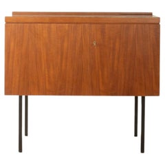 Exclusive home bar