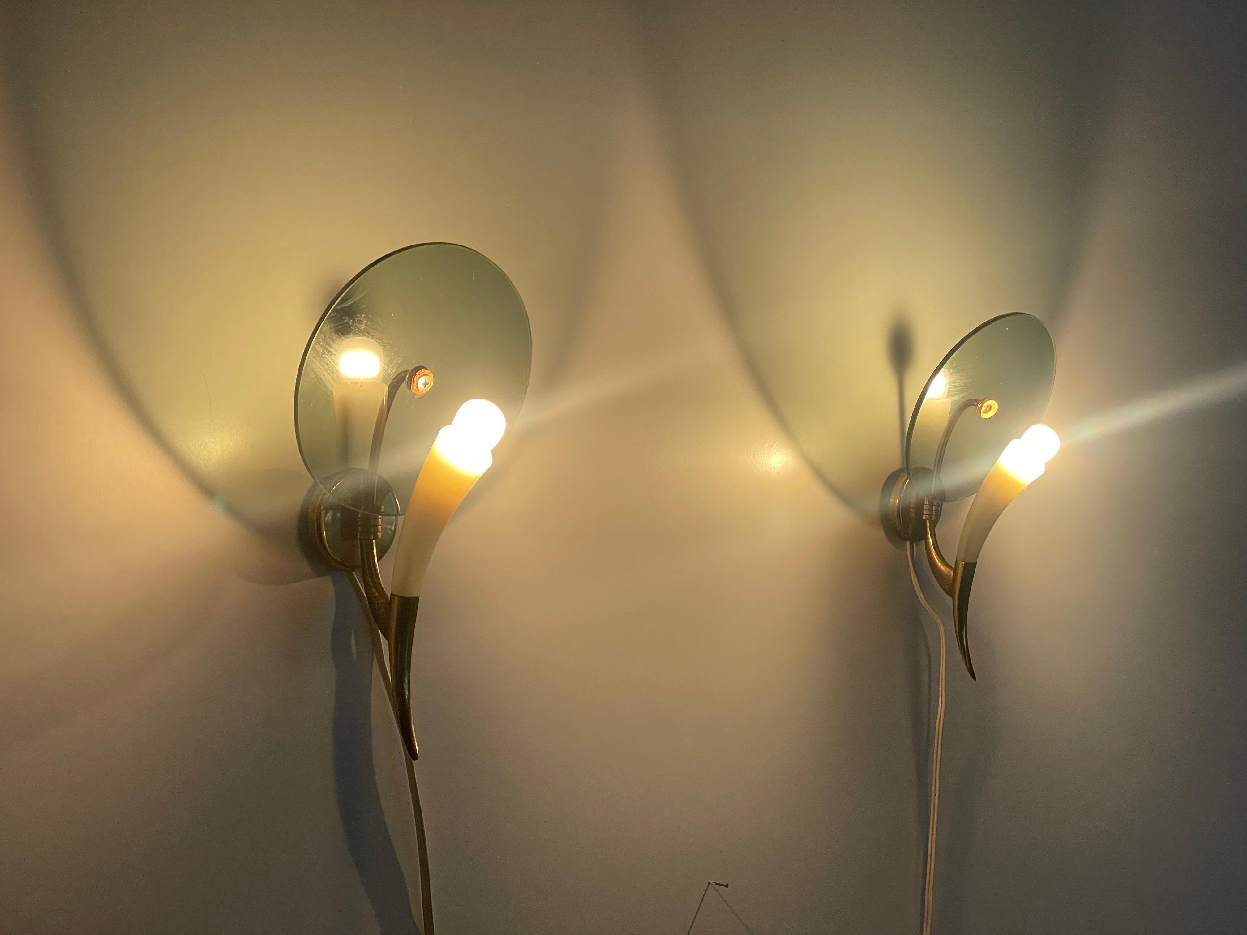 Exclusive Horn-shaped Glass and Brass Pair of Sconces, 1940s, Italy For Sale 6