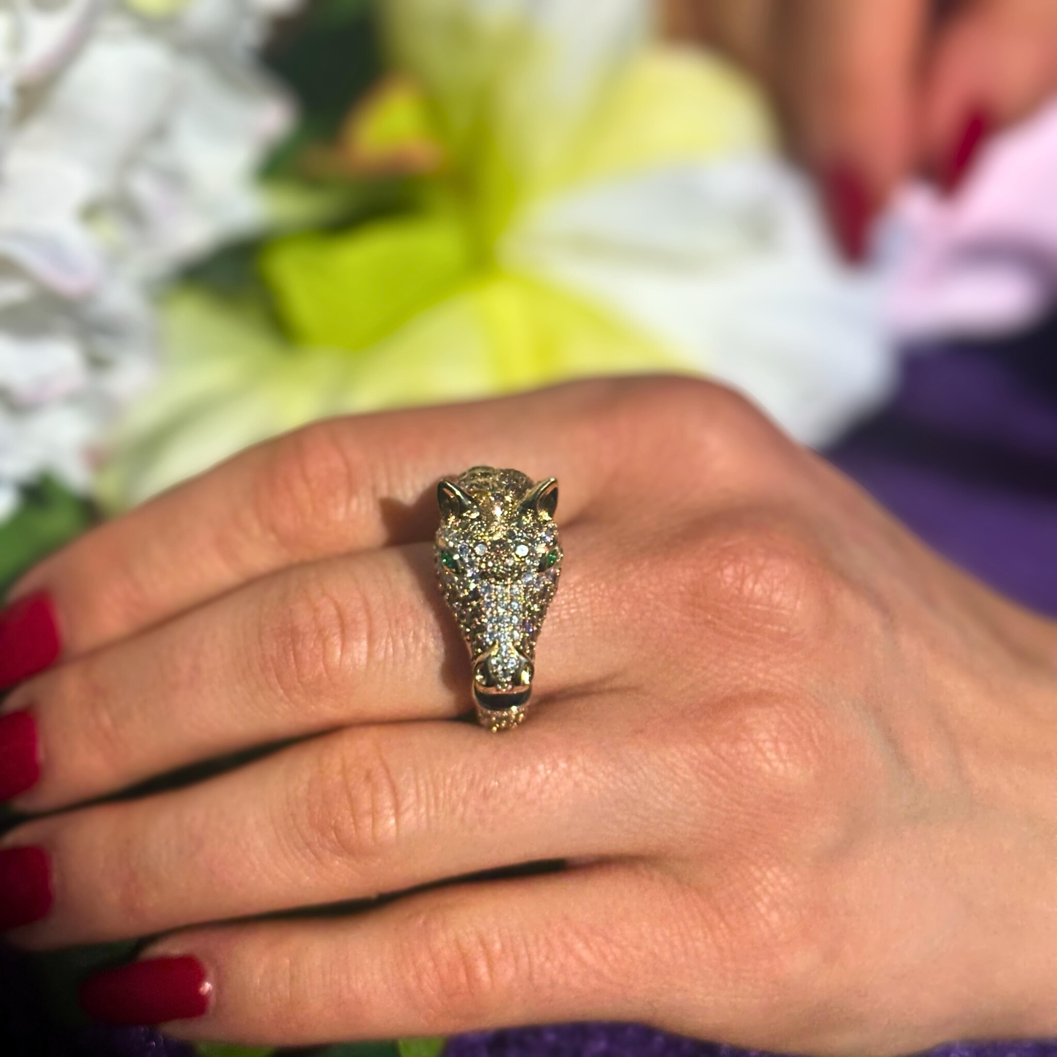 Exklusive Pferd Diamant Smaragd Gelb 18K Gold Exklusive Ring im Zustand „Neu“ im Angebot in Genève, GE