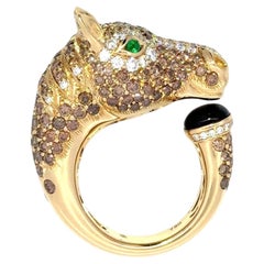 Anillo Exclusivo Caballo Diamante Esmeralda Amarillo Oro 18K