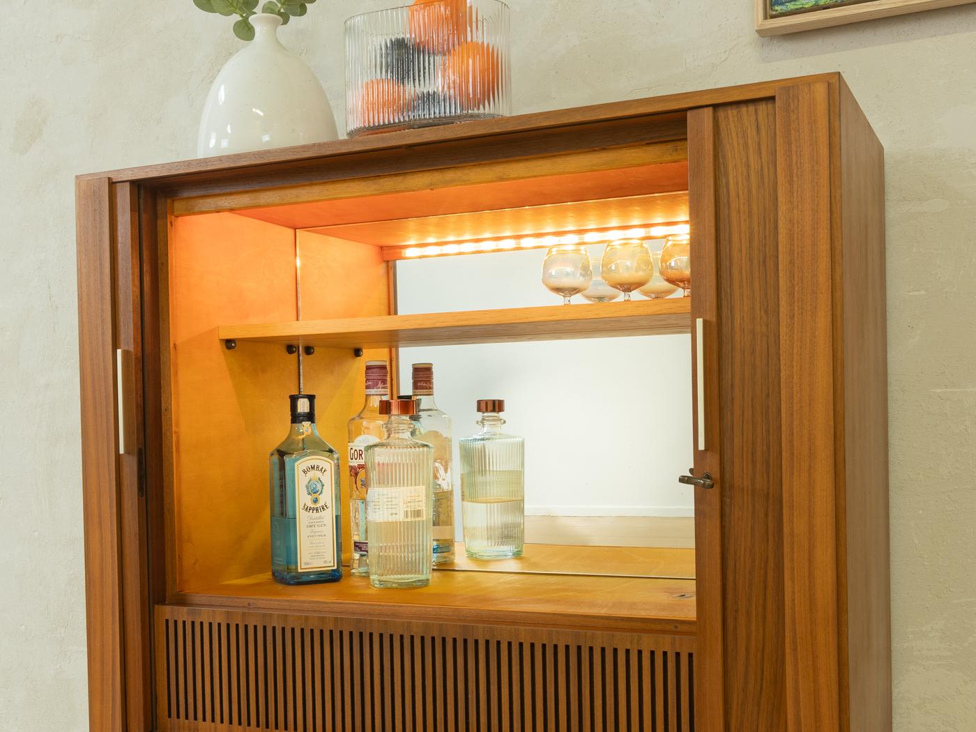 Noce Esclusivo Home Bar illuminato in vendita