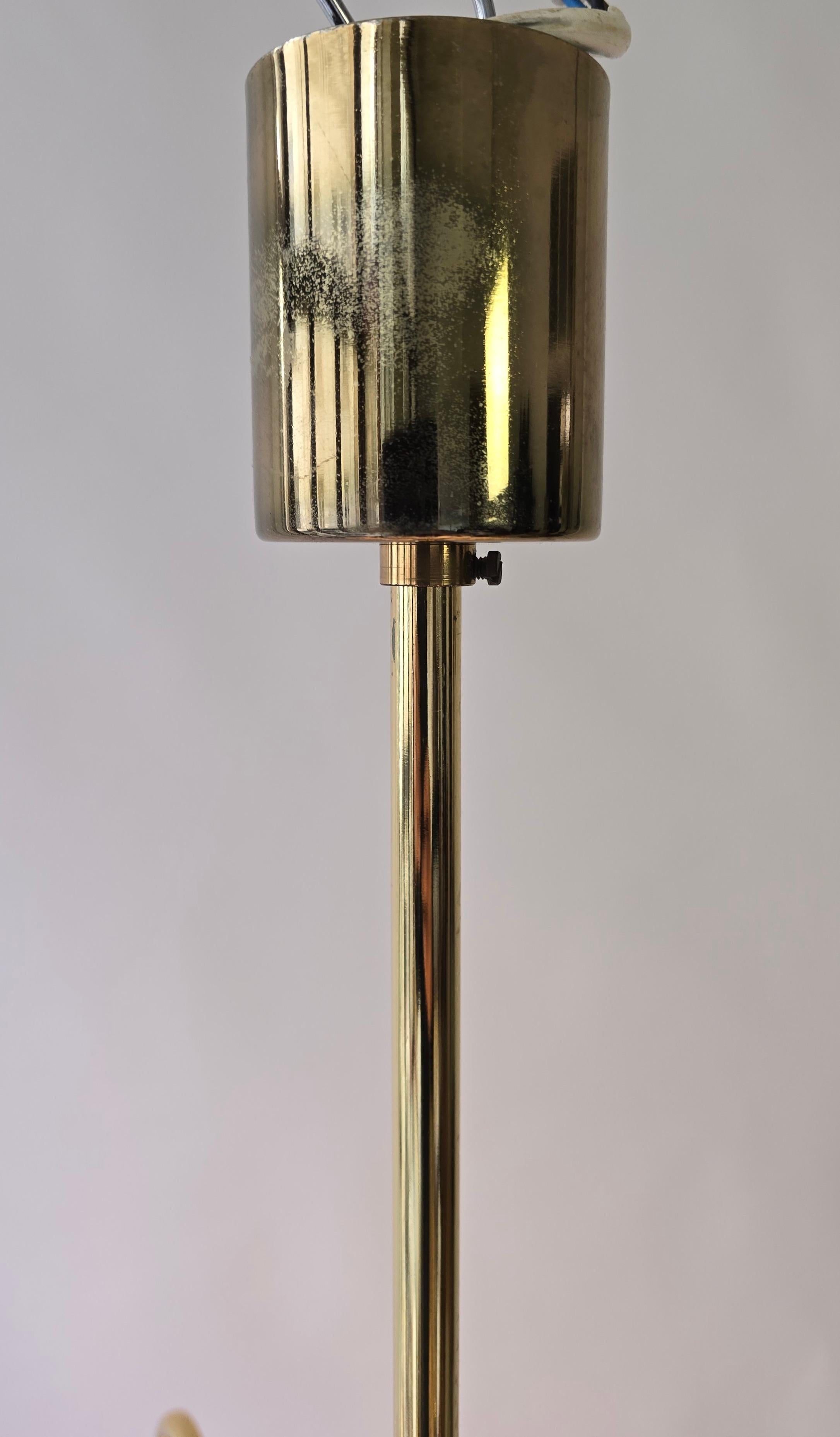 Esclusivo lampadario italiano con 10 globi opalini in vendita 5