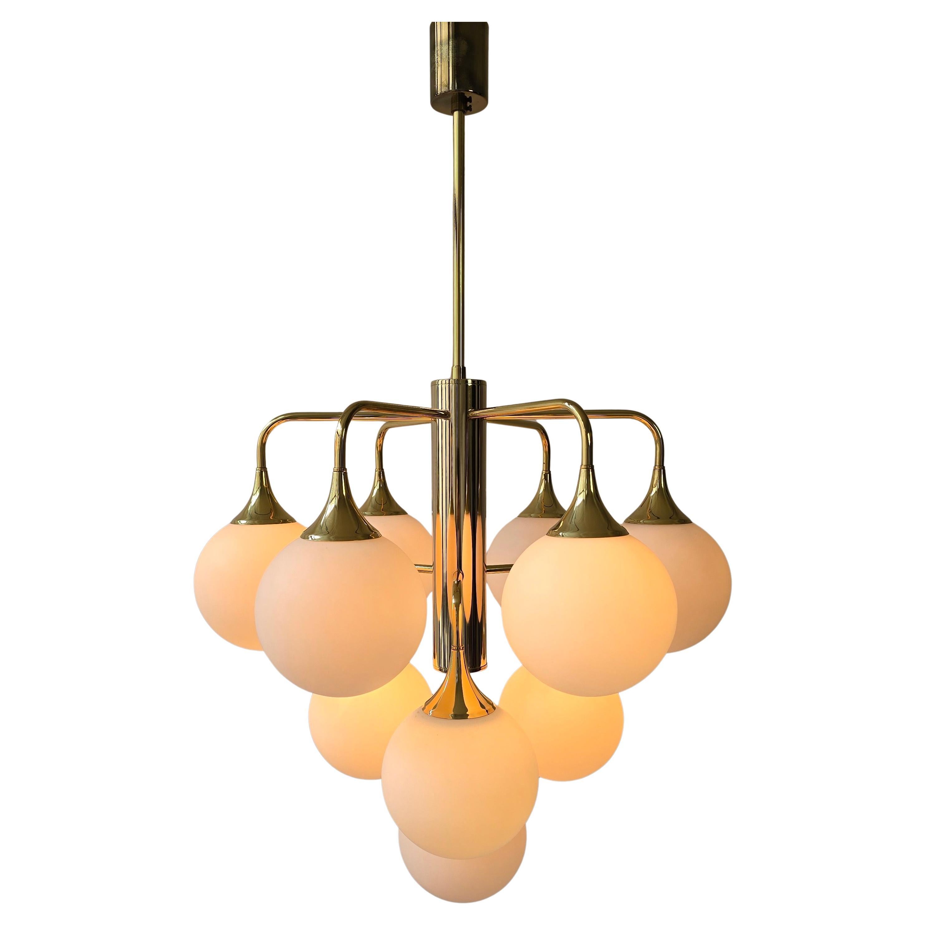 Hollywood Regency Esclusivo lampadario italiano con 10 globi opalini in vendita