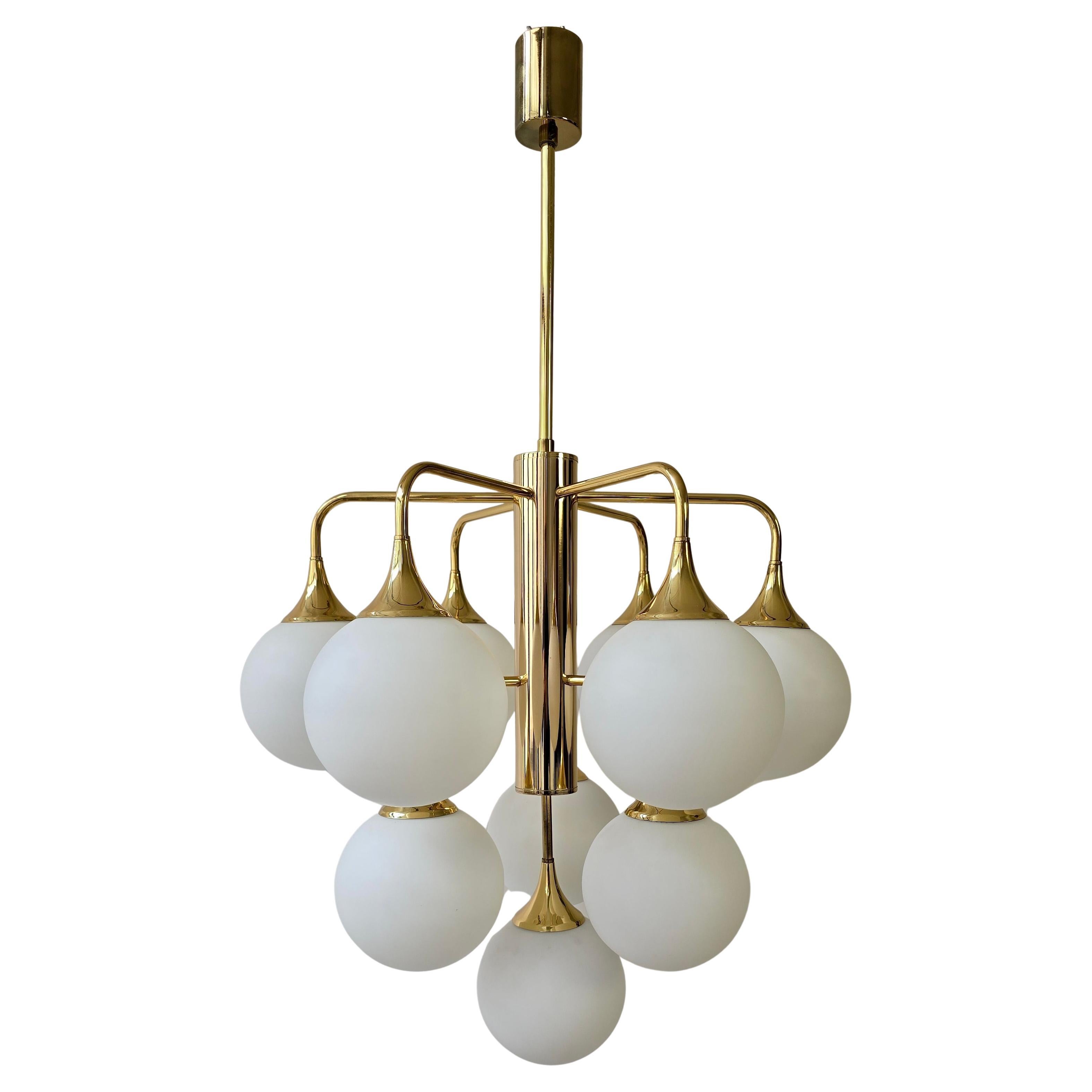 Italiano Esclusivo lampadario italiano con 10 globi opalini in vendita