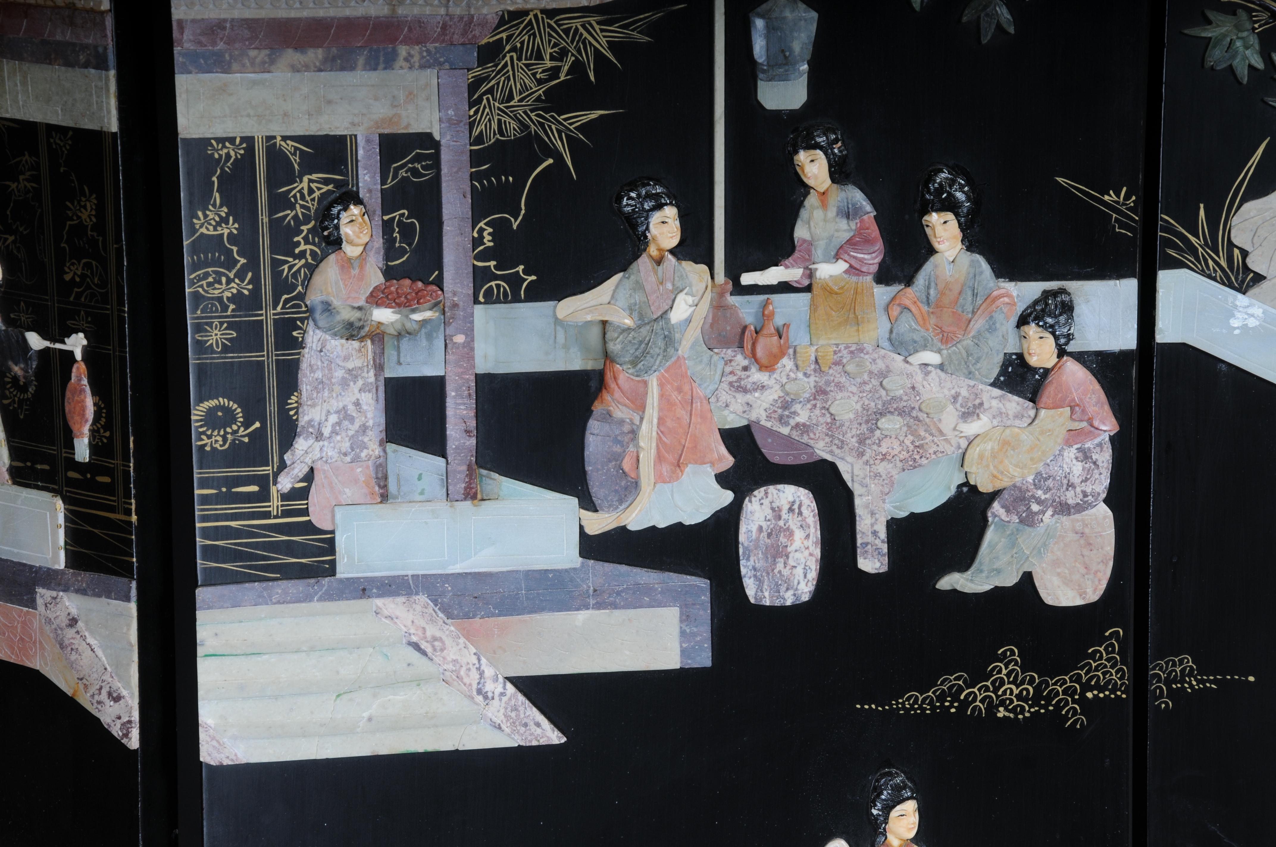 Exclusive Japanese screen/room divider made of black lacquer, painted and inlaid For Sale 6