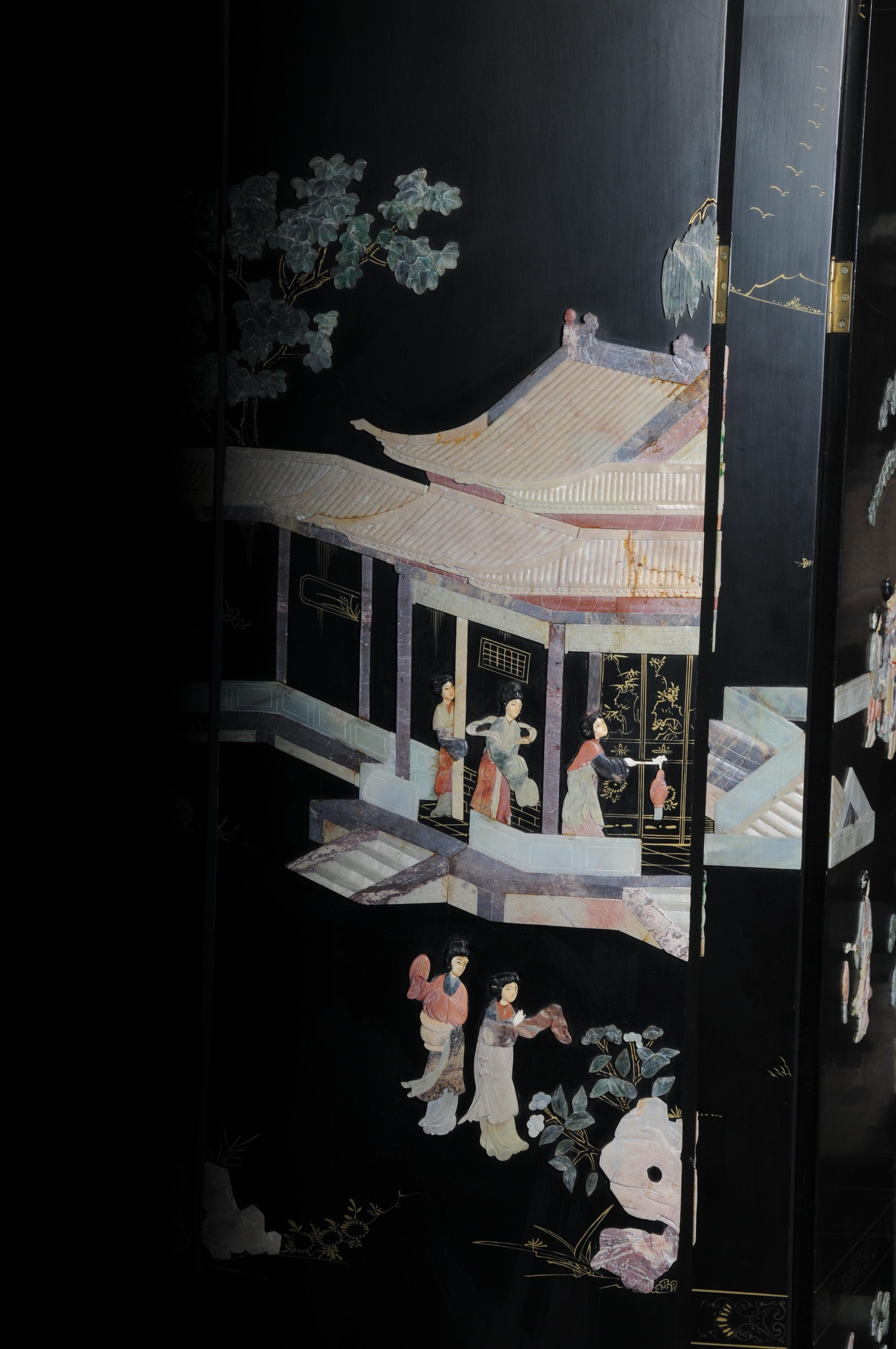 Exclusive Japanese screen/room divider made of black lacquer, painted and inlaid For Sale 9