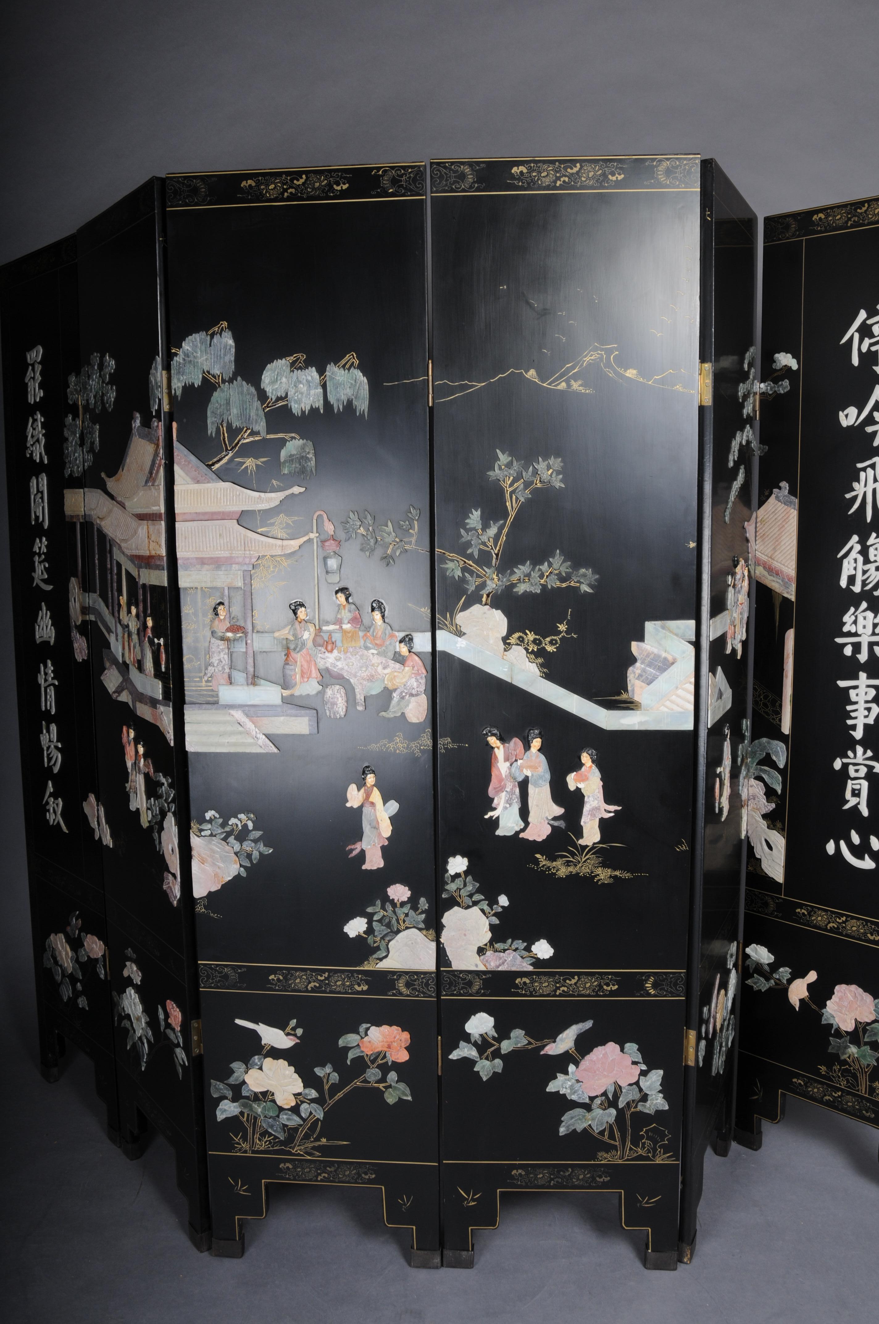 Exclusive Japanese screen/room divider made of black lacquer, painted and inlaid For Sale 3
