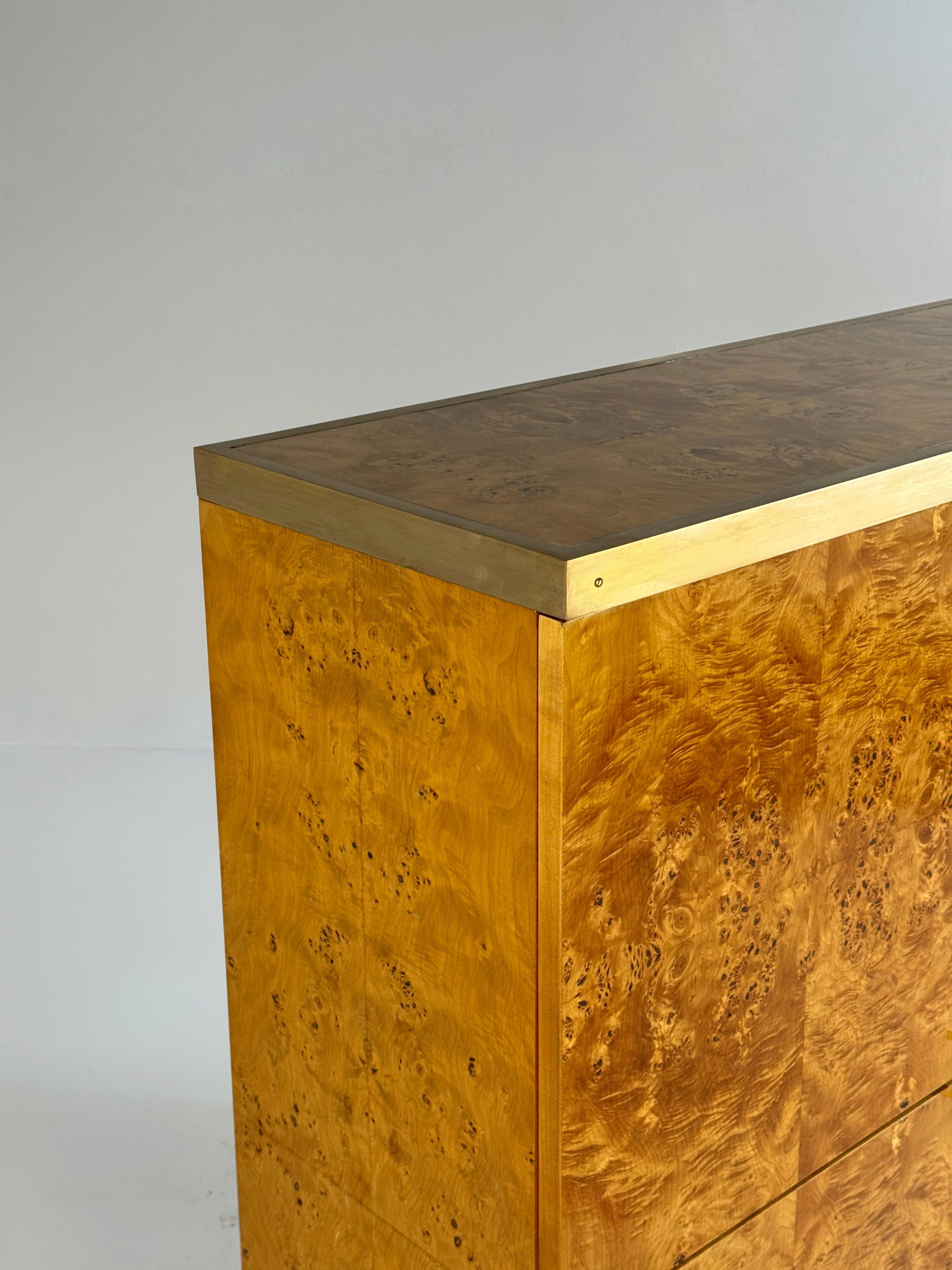 Exclusive lacquered burlwood and brass Bar Cabinet, 1970s For Sale 1