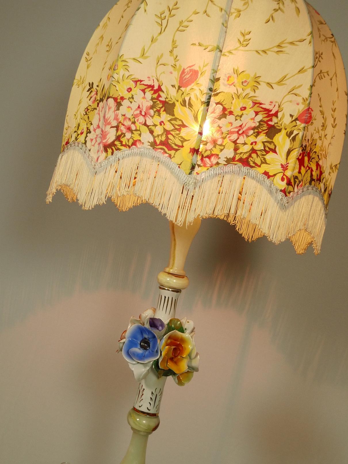 Exclusive large table lamp from the 1950s, porcelain, fringes In Good Condition In Berlin, BE