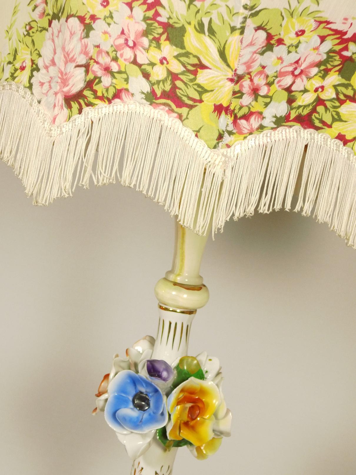 Mid-20th Century Exclusive large table lamp from the 1950s, porcelain, fringes