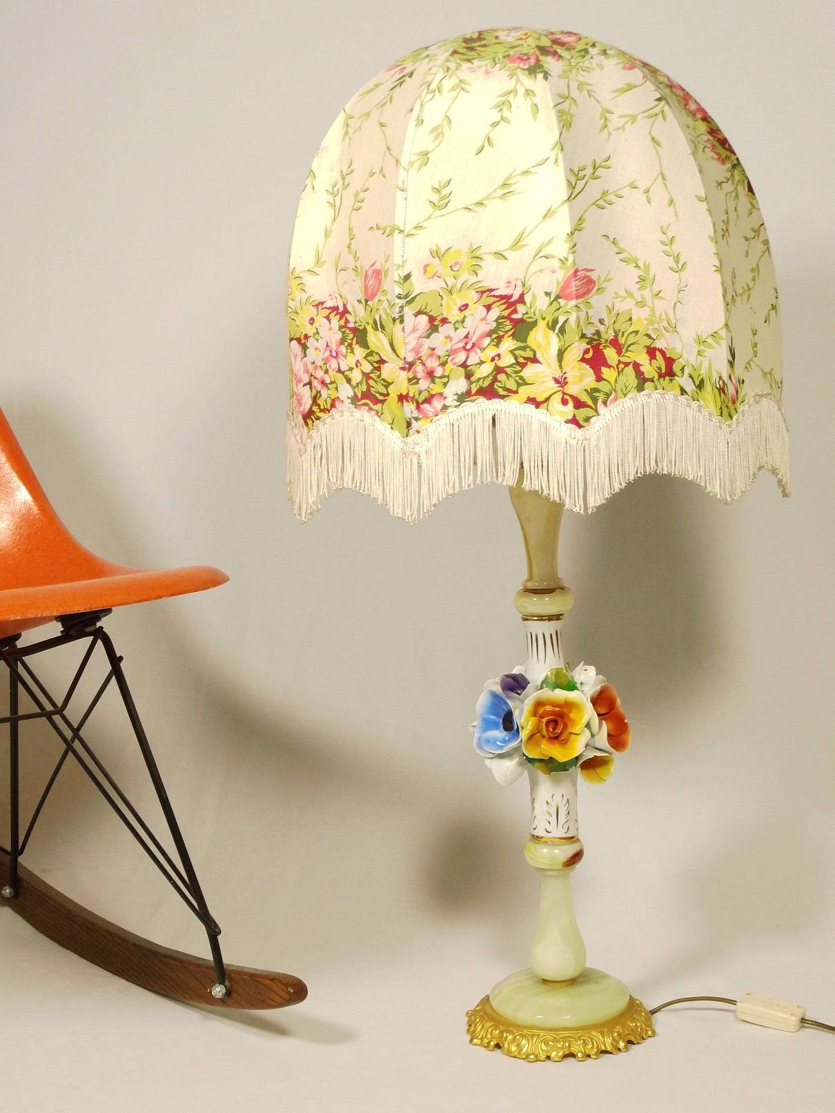 Onyx Exclusive large table lamp from the 1950s, porcelain, fringes