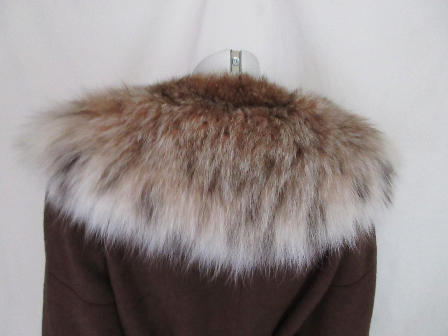Abrigo exclusivo de lana y piel de lince en venta 1