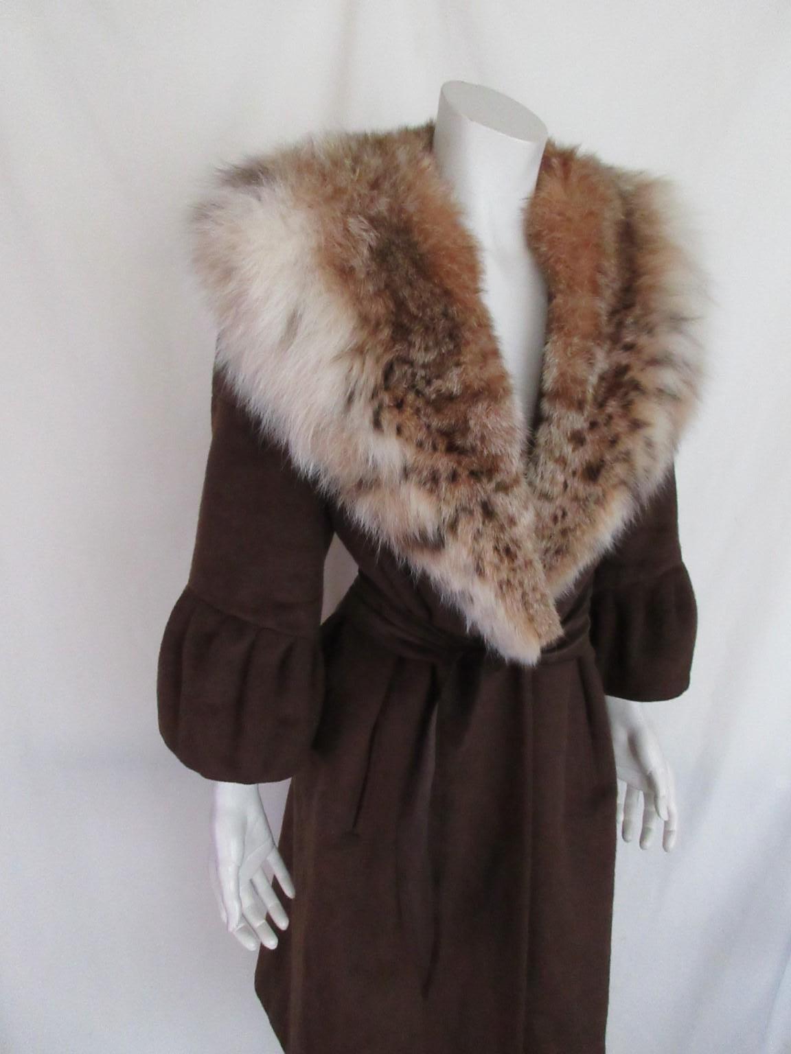Abrigo exclusivo de lana y piel de lince en venta 4