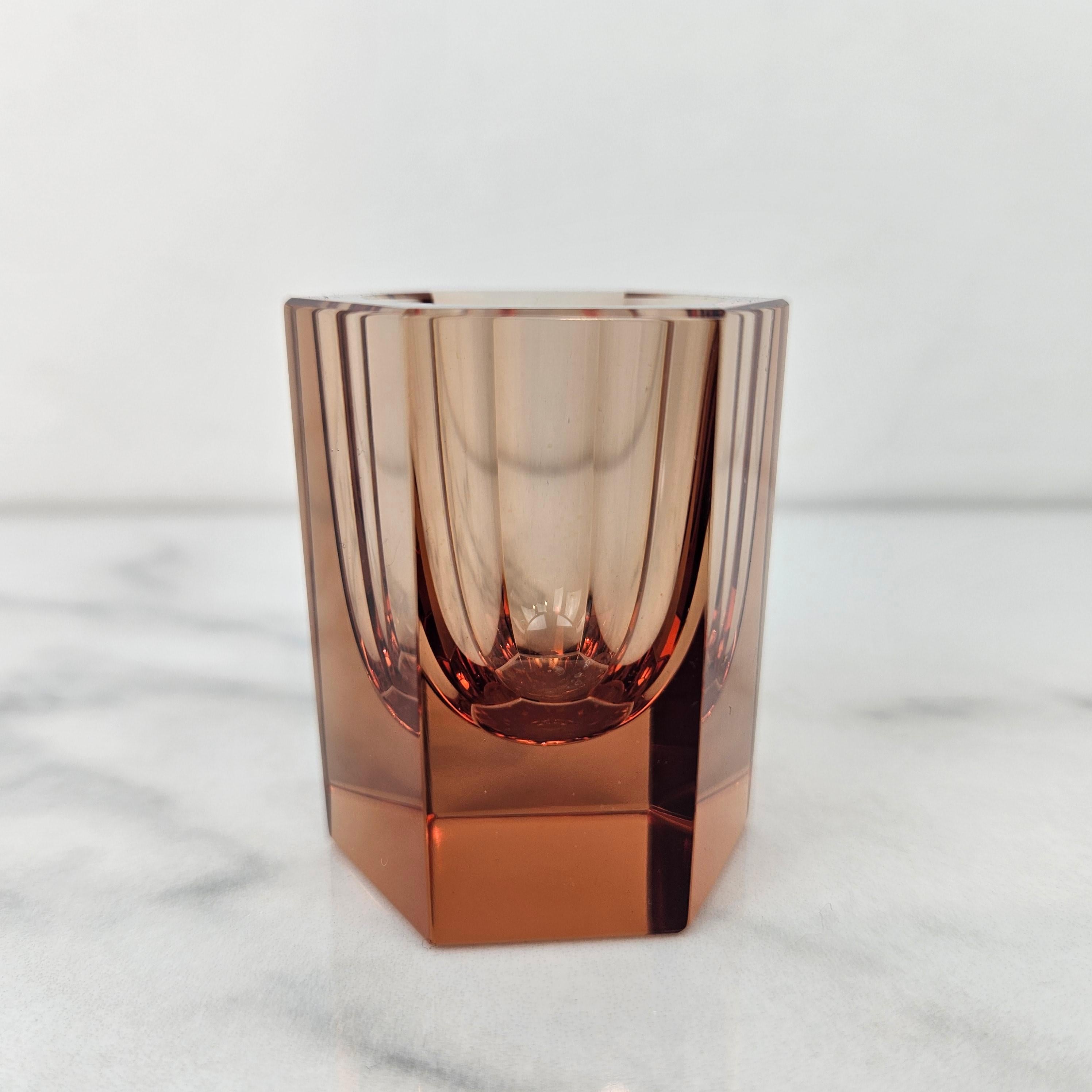 Cristal exclusif de Moser - Ensemble de 6 verres ambrés à facettes, Tchécoslovaquie, années 1920 Bon état - En vente à Oud Beijerland, NL