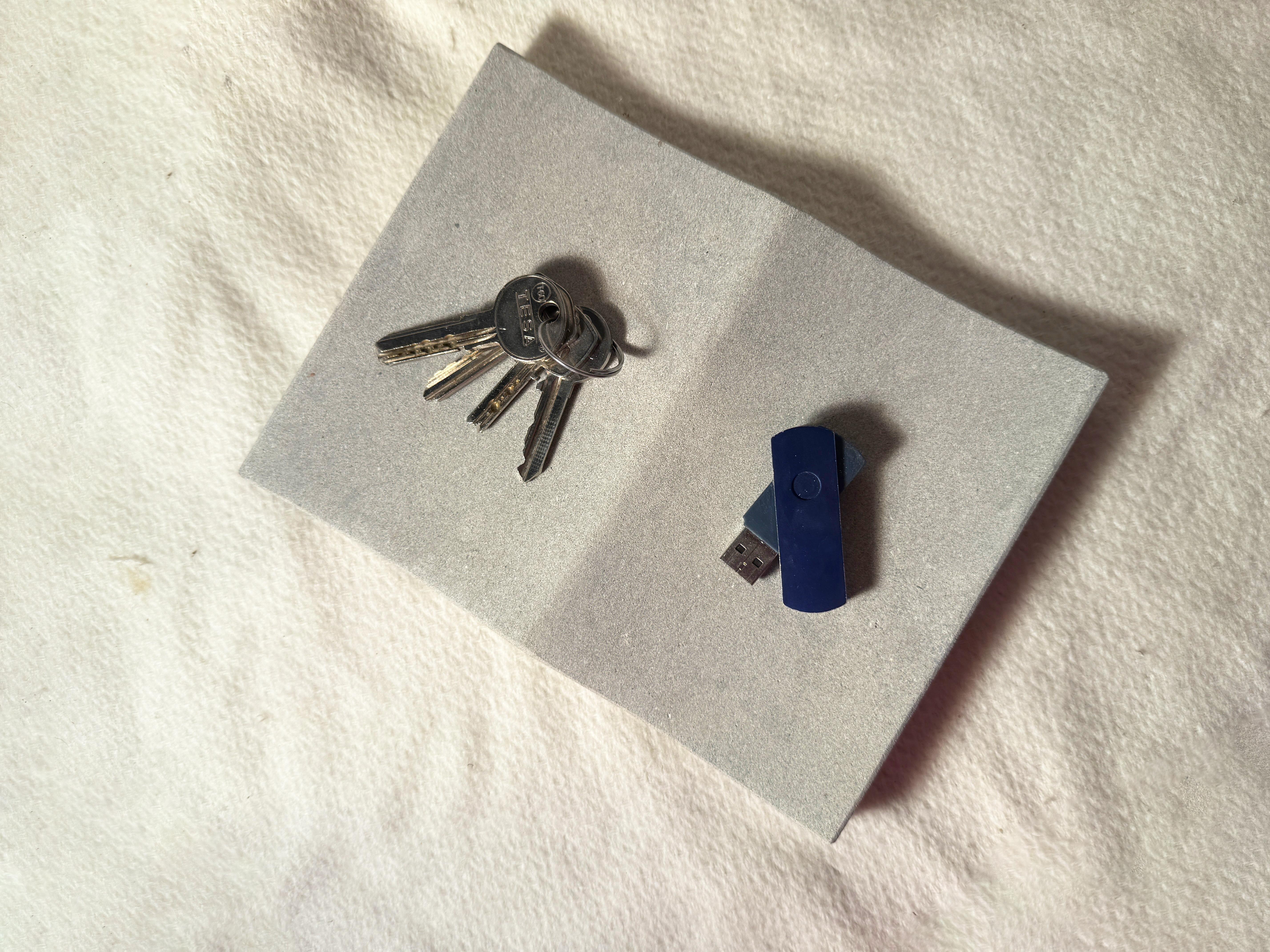 Exclusive Natural Stone Luxury Jewelry Tray Bateig Marble Unique Design Double For Sale 5