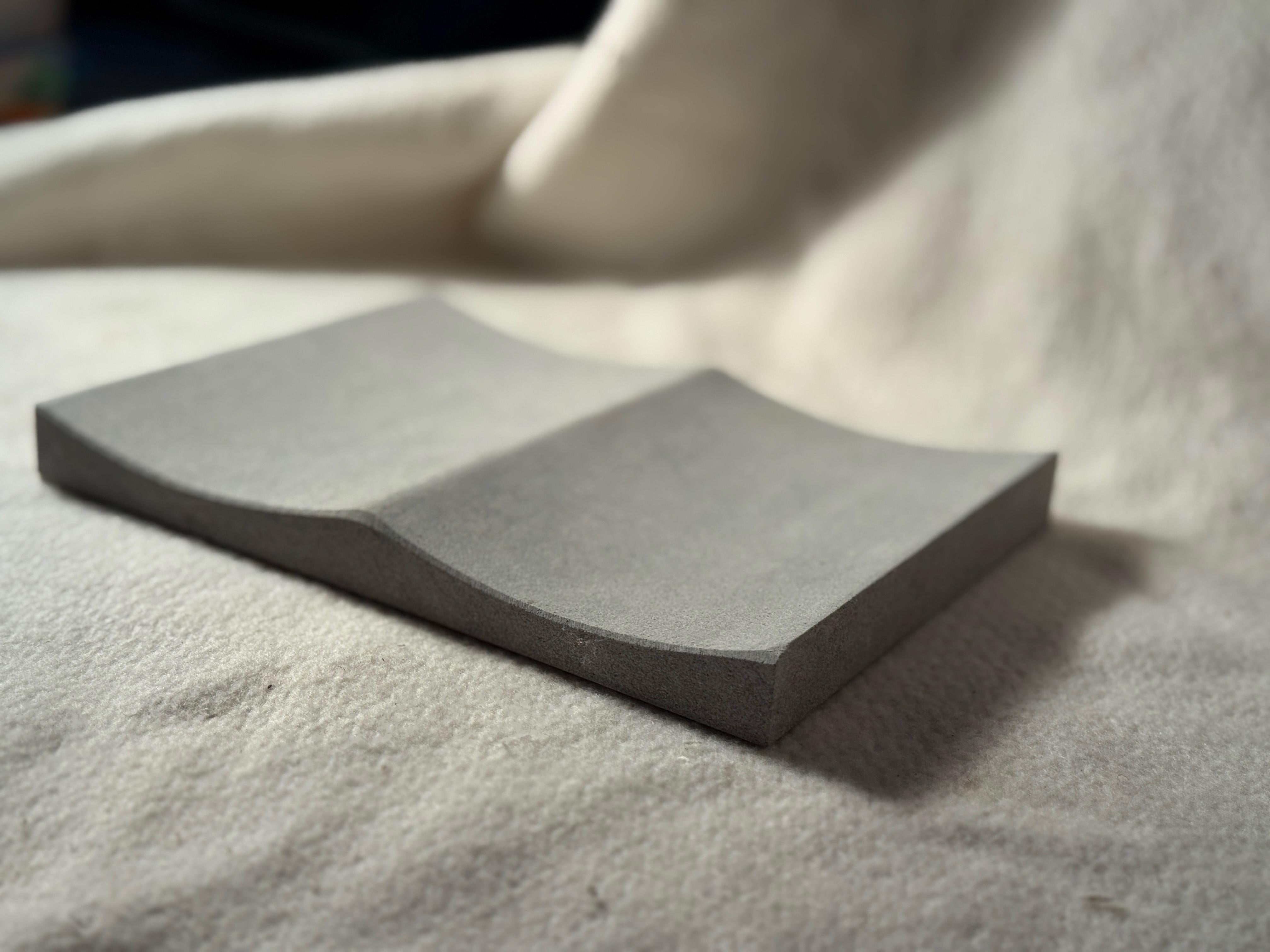 Exclusive Natural Stone Luxury Jewelry Tray Bateig Marble Unique Design Double
Elevate your collection with this exquisite natural stone luxury jewelry tray, crafted by the Spanish high-end furniture and stone atelier Meddel. This luxury jewelry