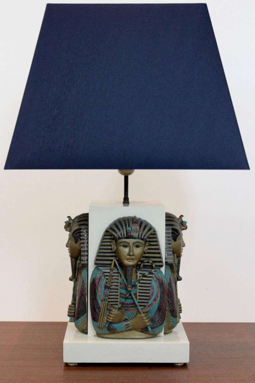 Exklusive Pharaoh Toetanchamon-Tischlampe, Frankreich 1950er Jahre (Französisch) im Angebot